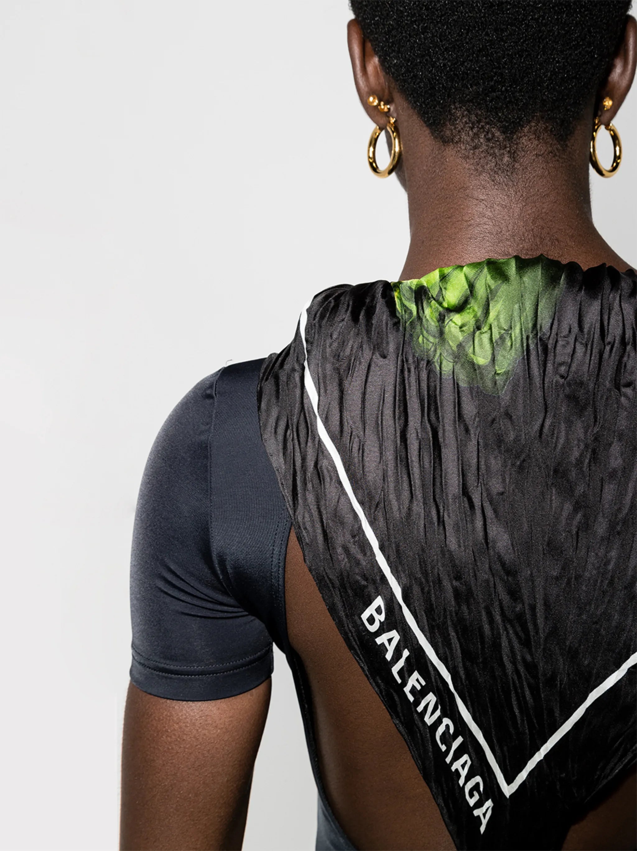 x Hulk crinkled oversized scarf