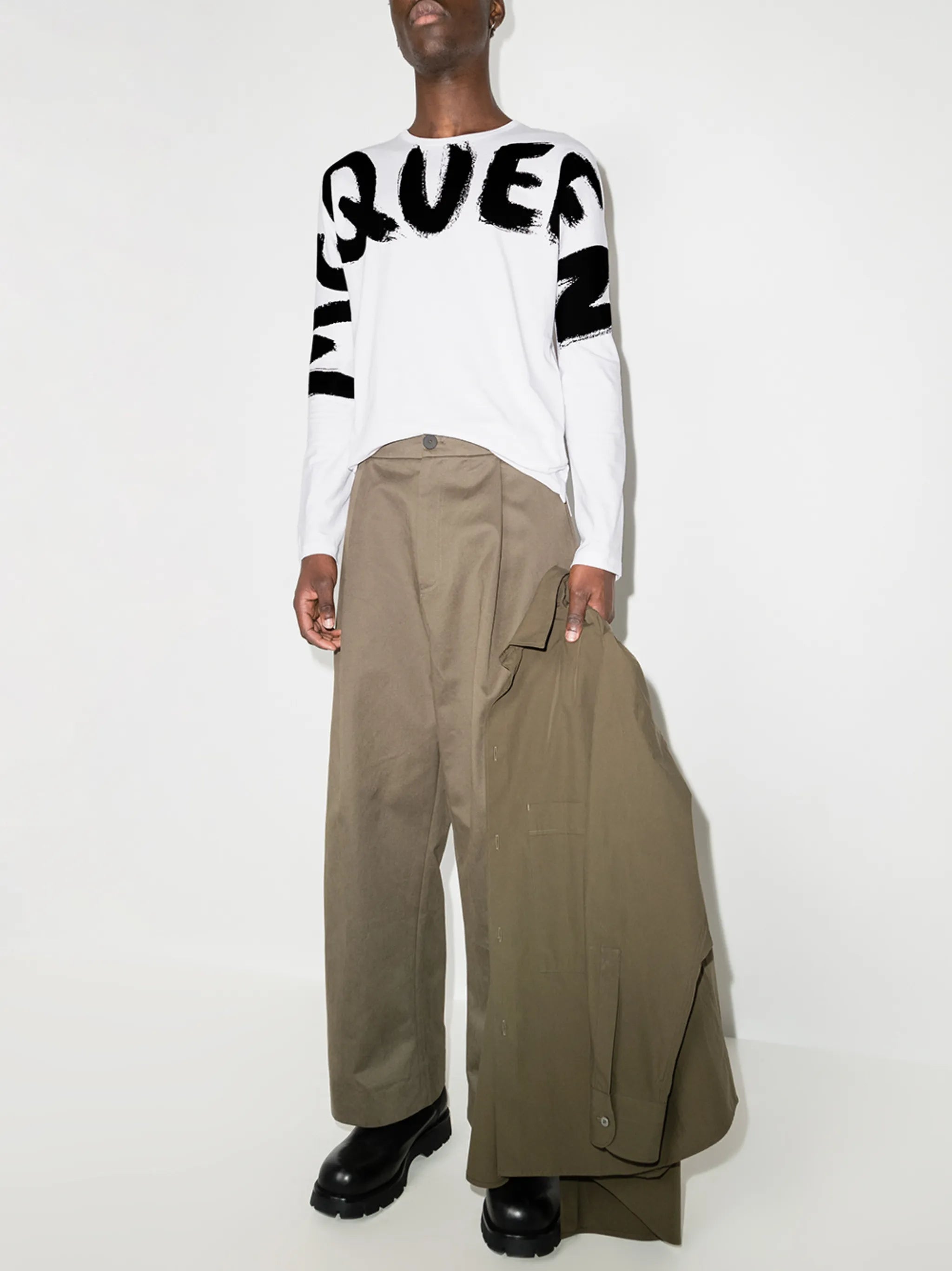 graffiti-logo long-sleeve T-shirt