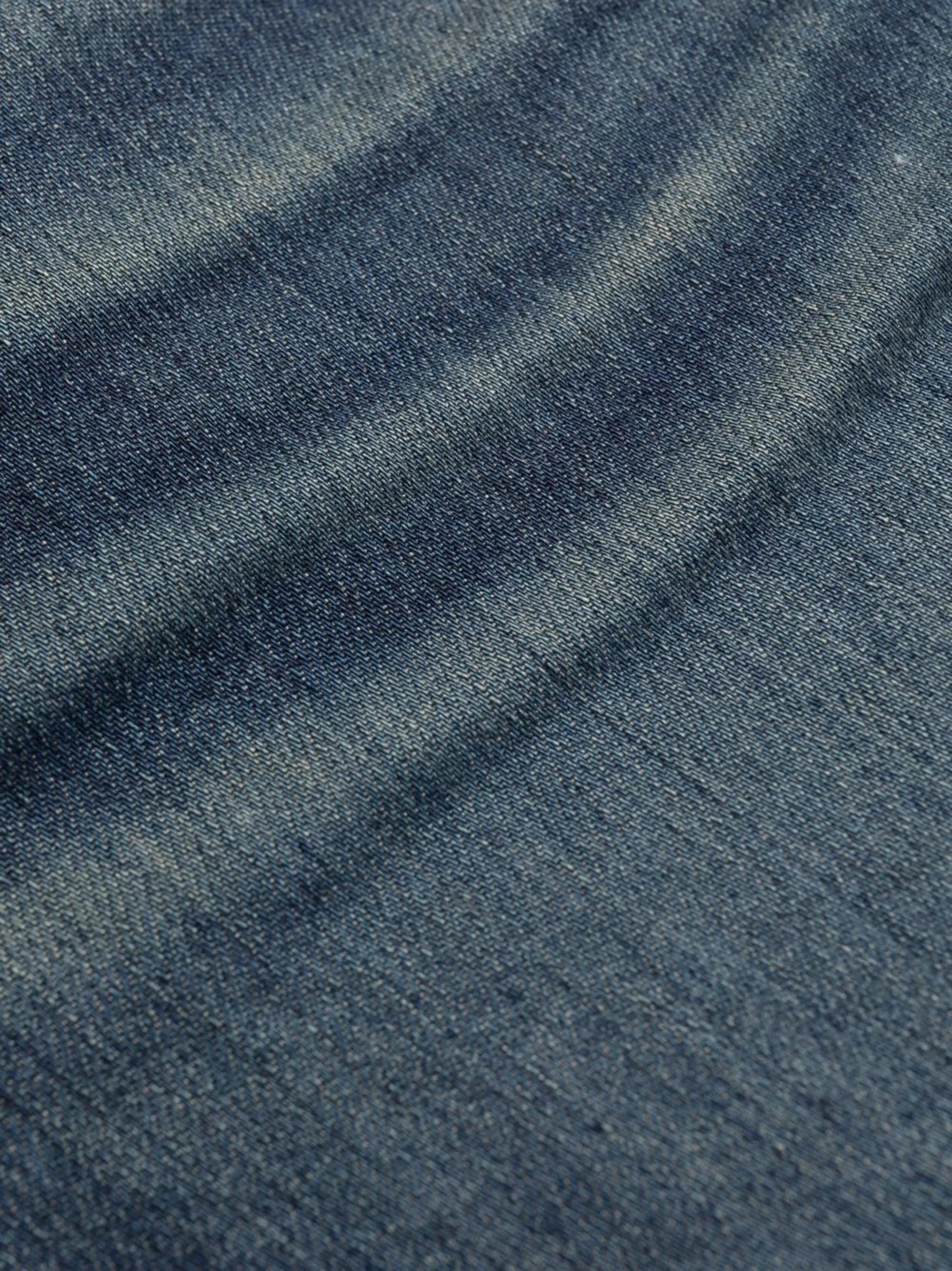 light-wash skinny jeans