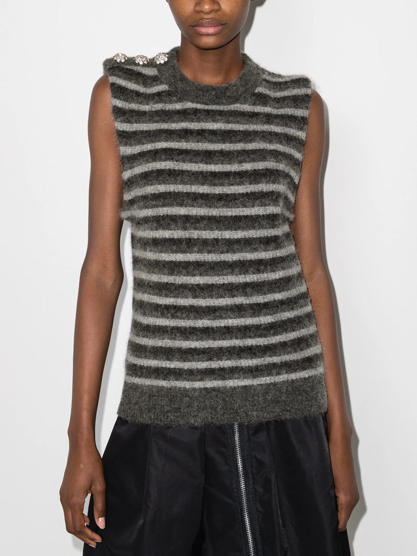 stripe-pattern knitted vest