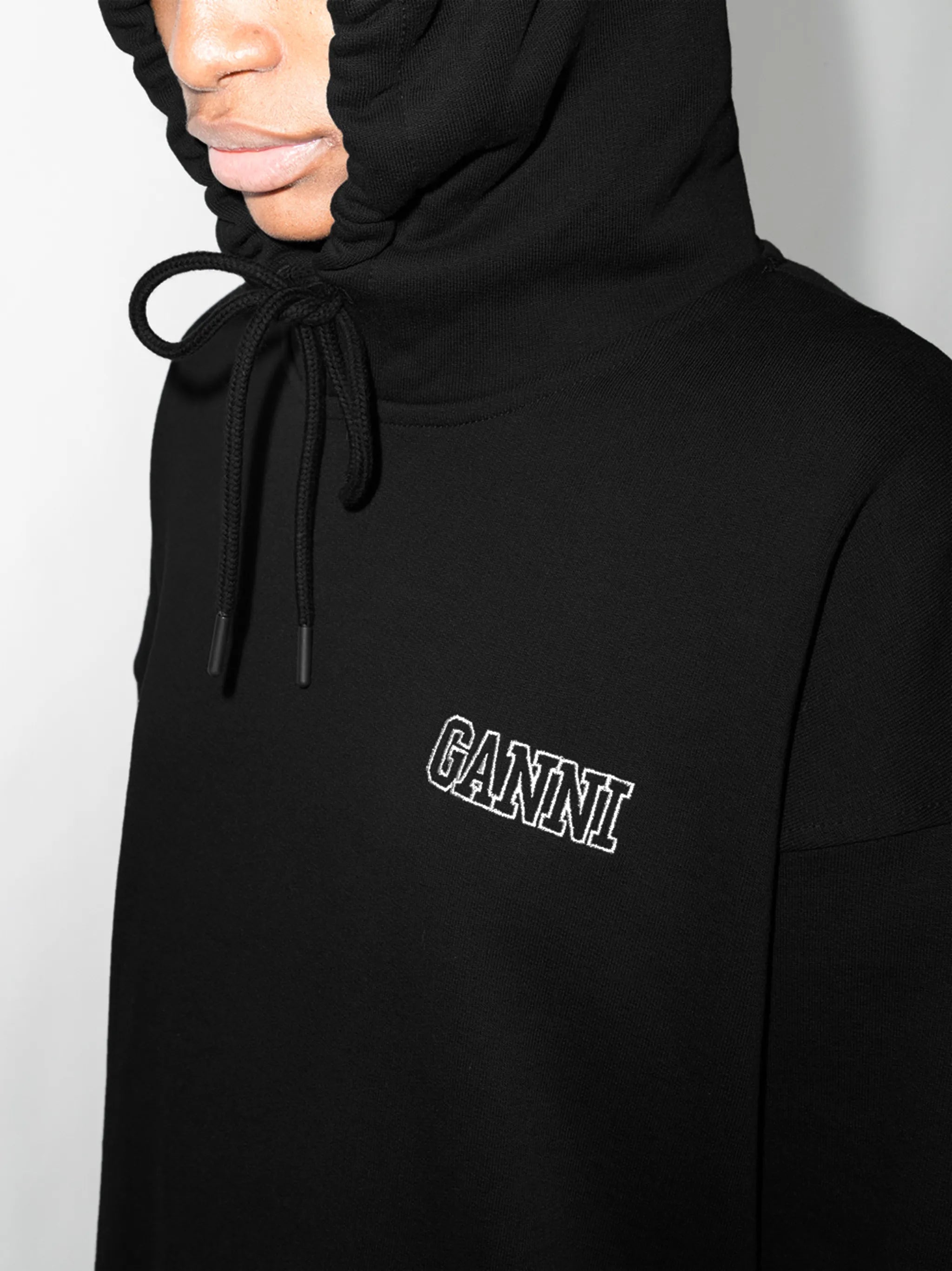 Software embroidered logo hoodie