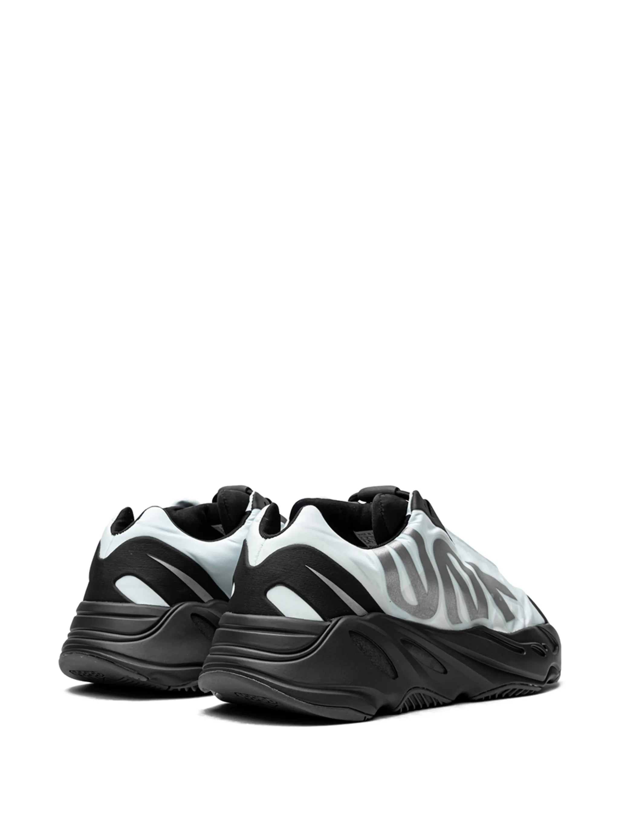 YEEZY Boost 700 MNVN 