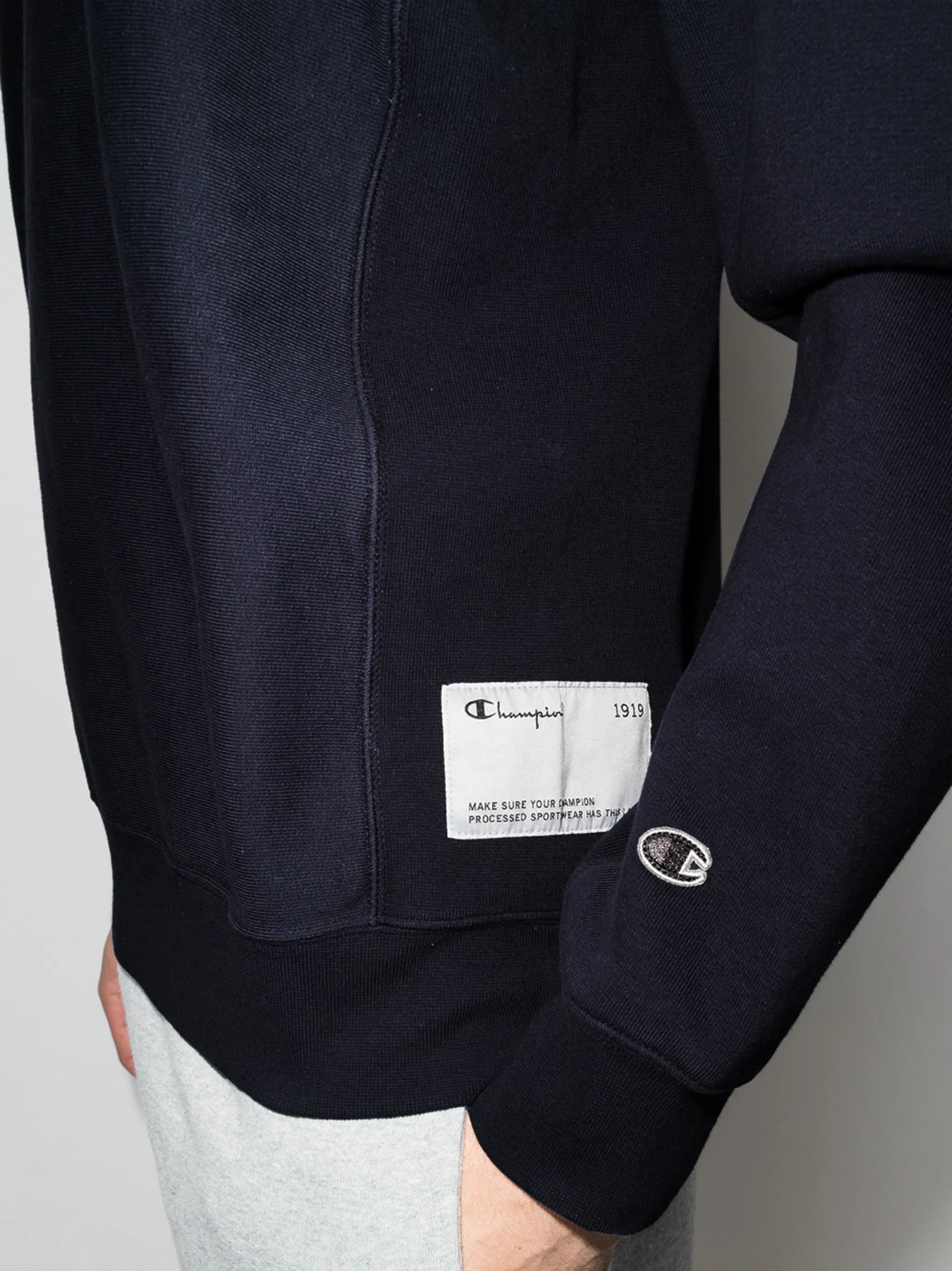 logo-patch crew neck sweatshirt