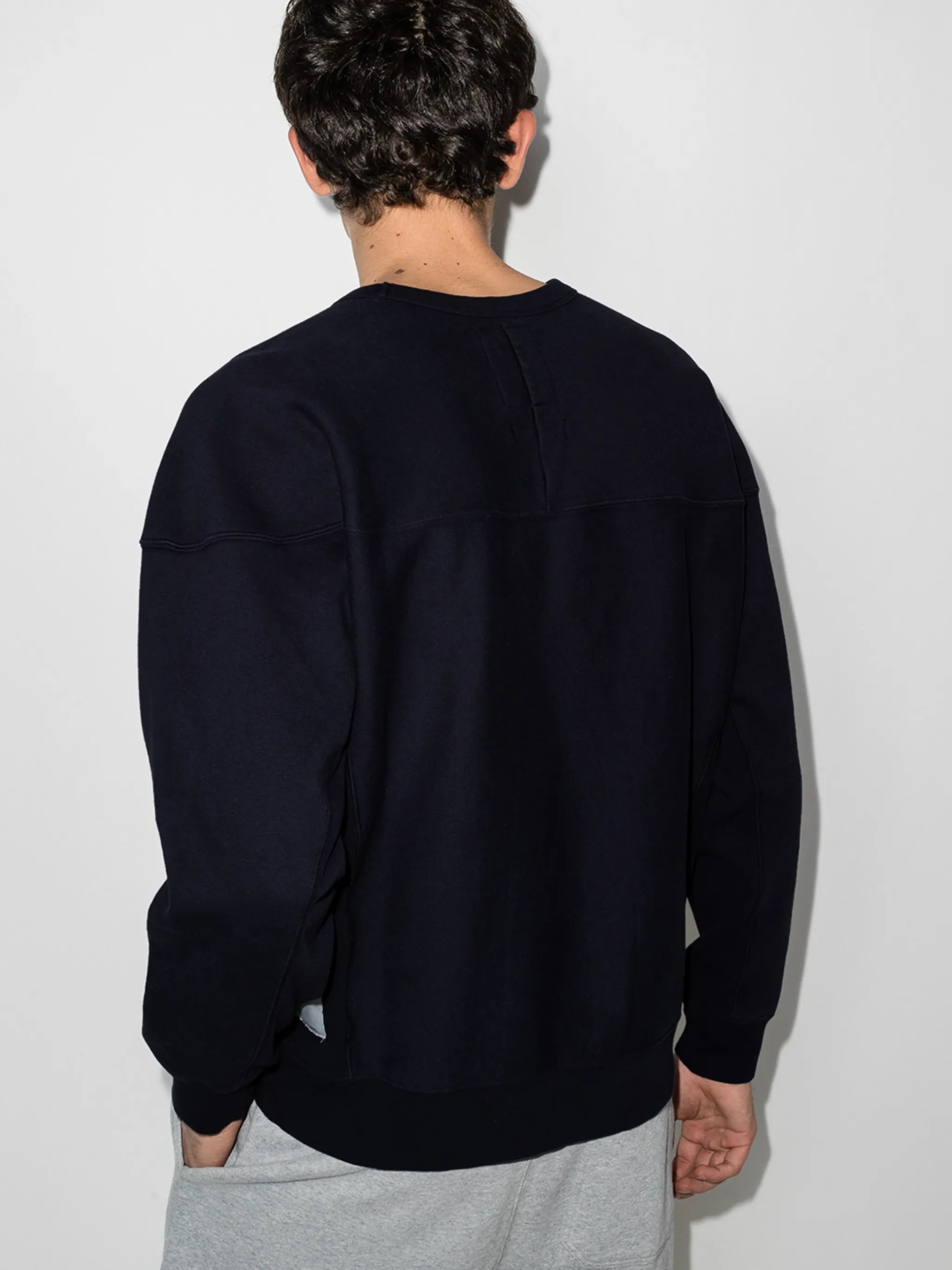 logo-patch crew neck sweatshirt