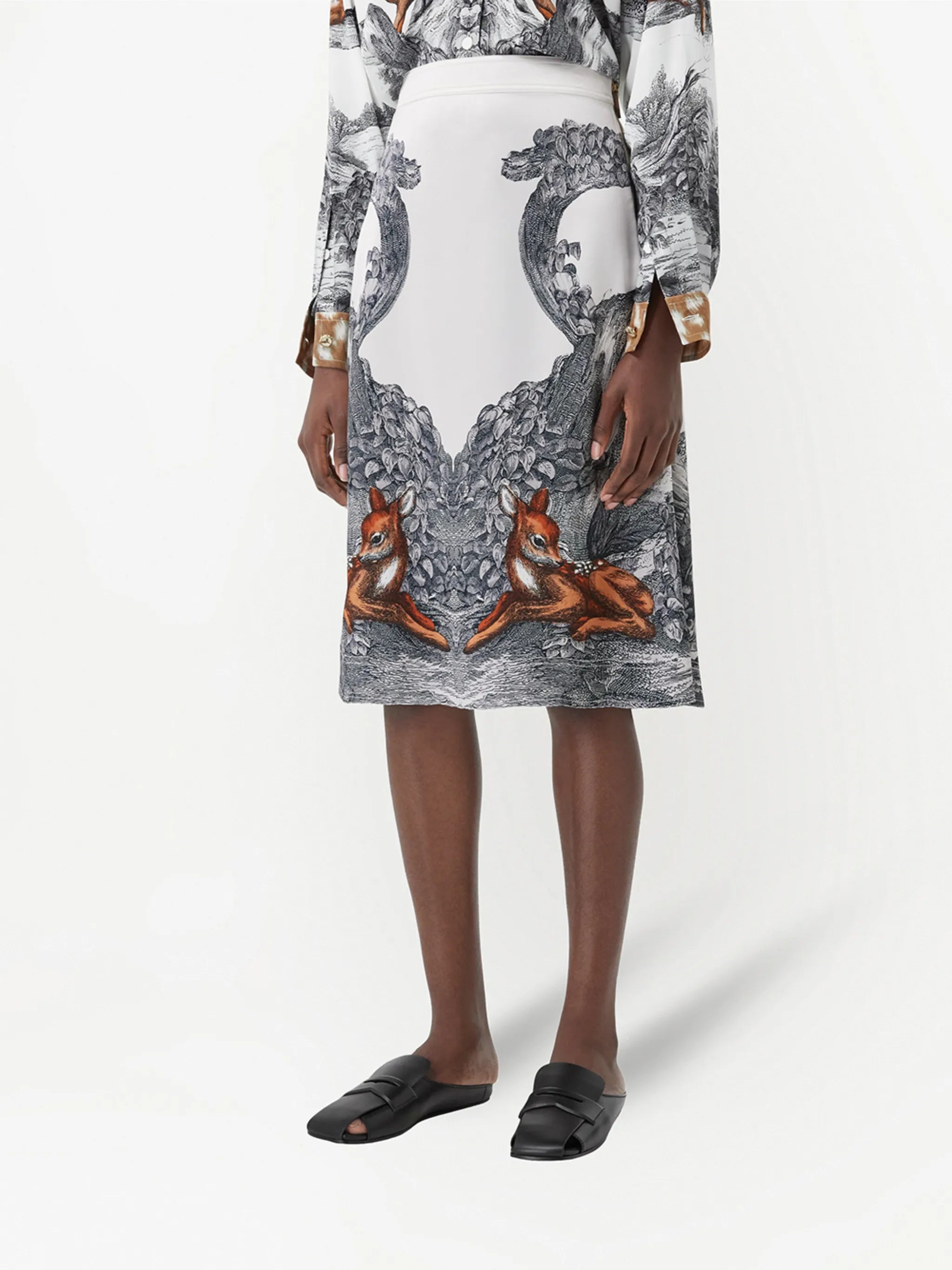 deer sketch printed skirt