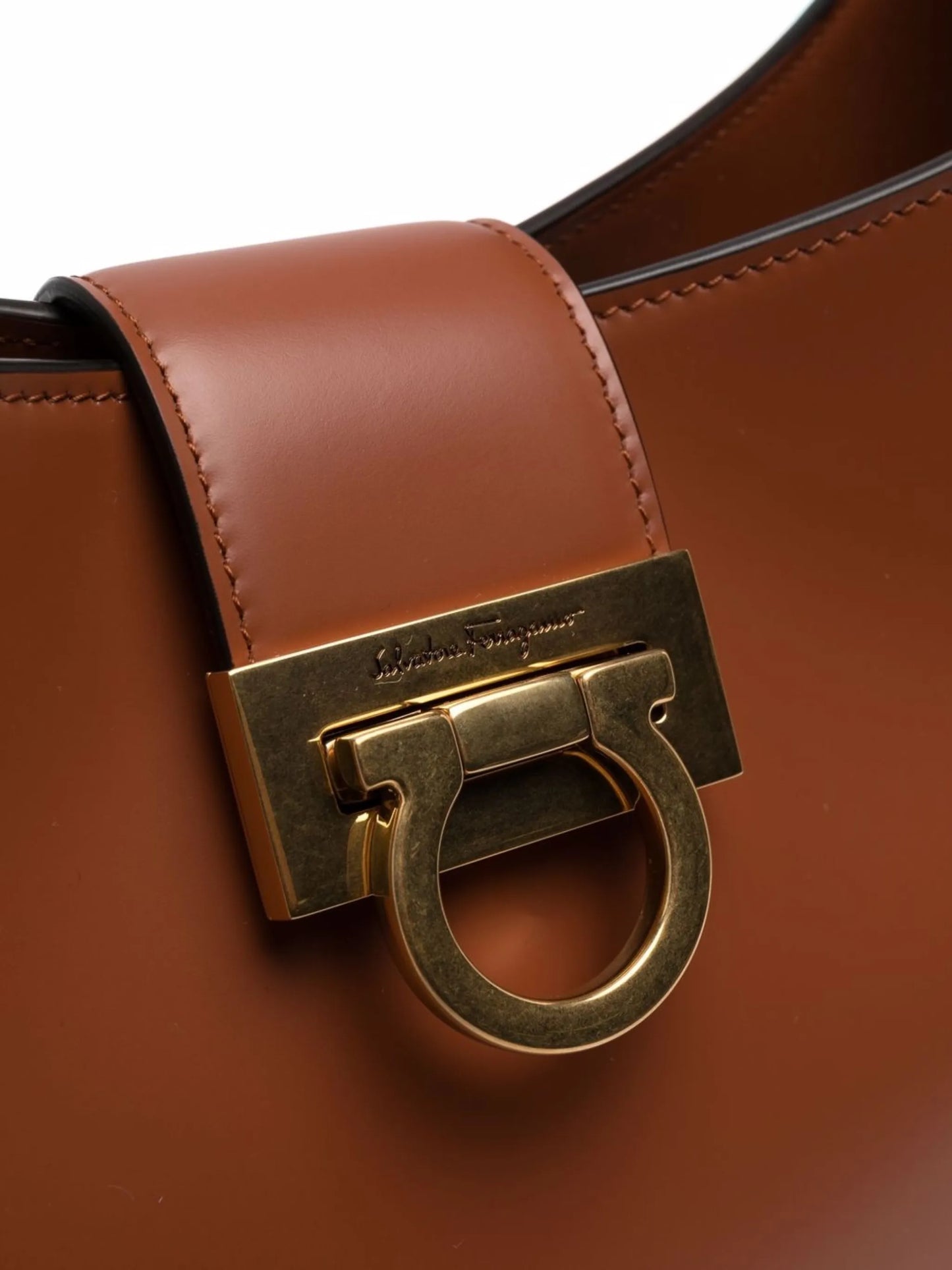 Trifolio leather shoulder bag