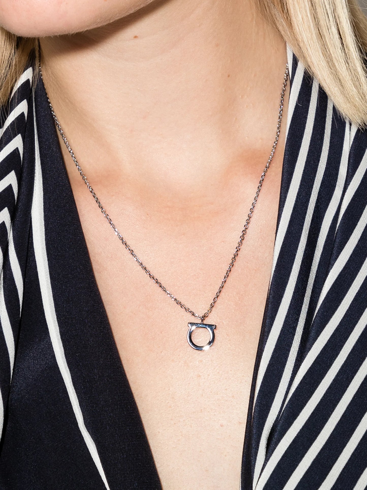 pendant necklace
