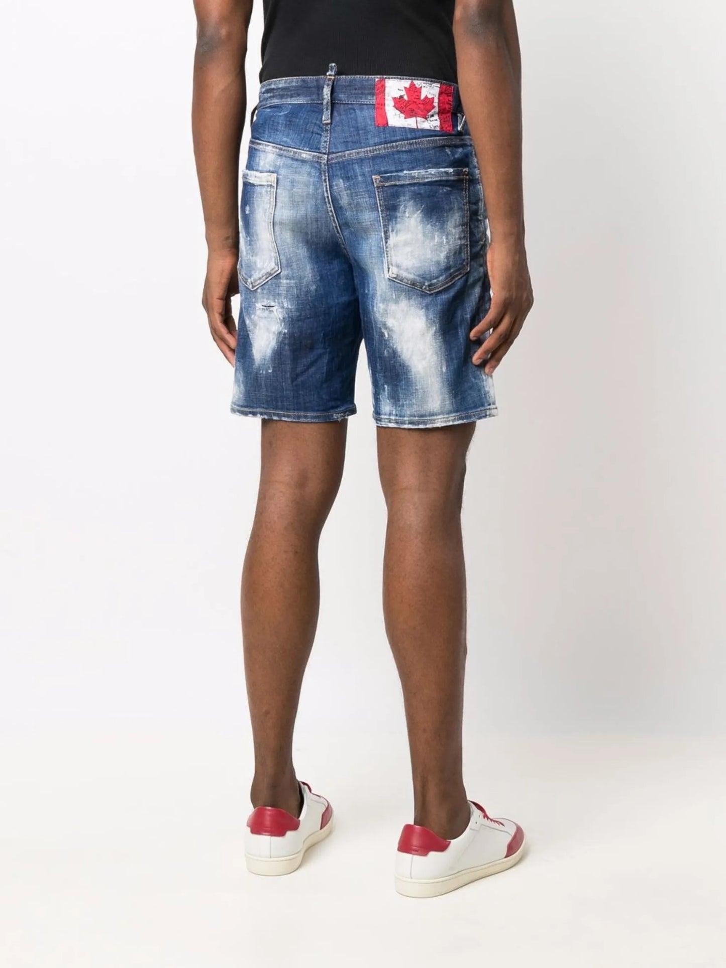 distressed-effect denim shorts