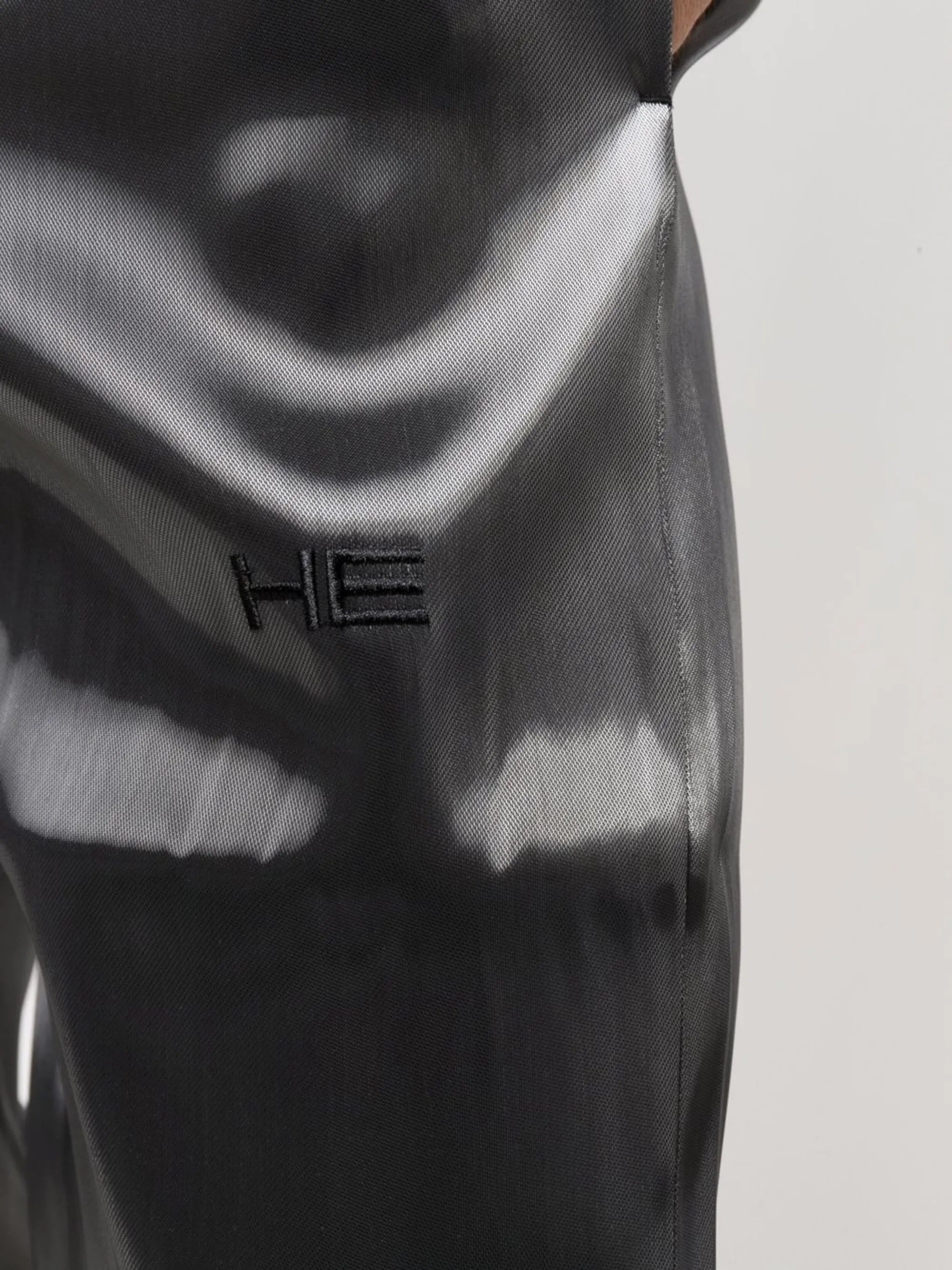 metallic-effect straight-leg trousers
