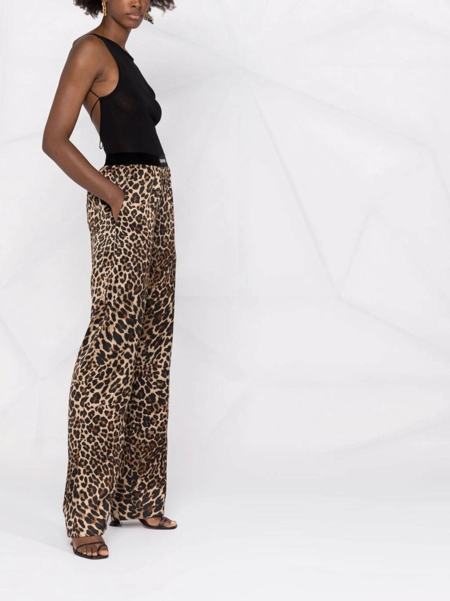leopard-print straight-leg trousers