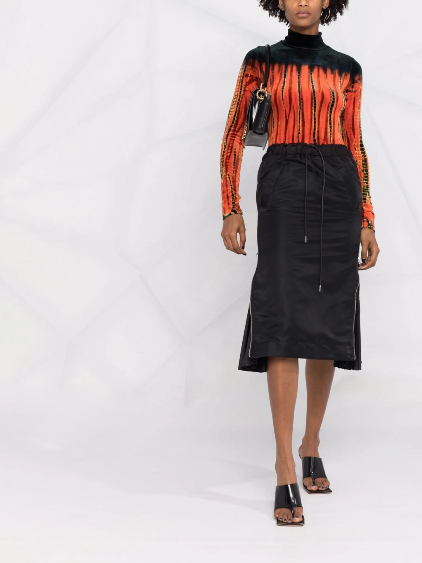 contrast-panel pleated skirt