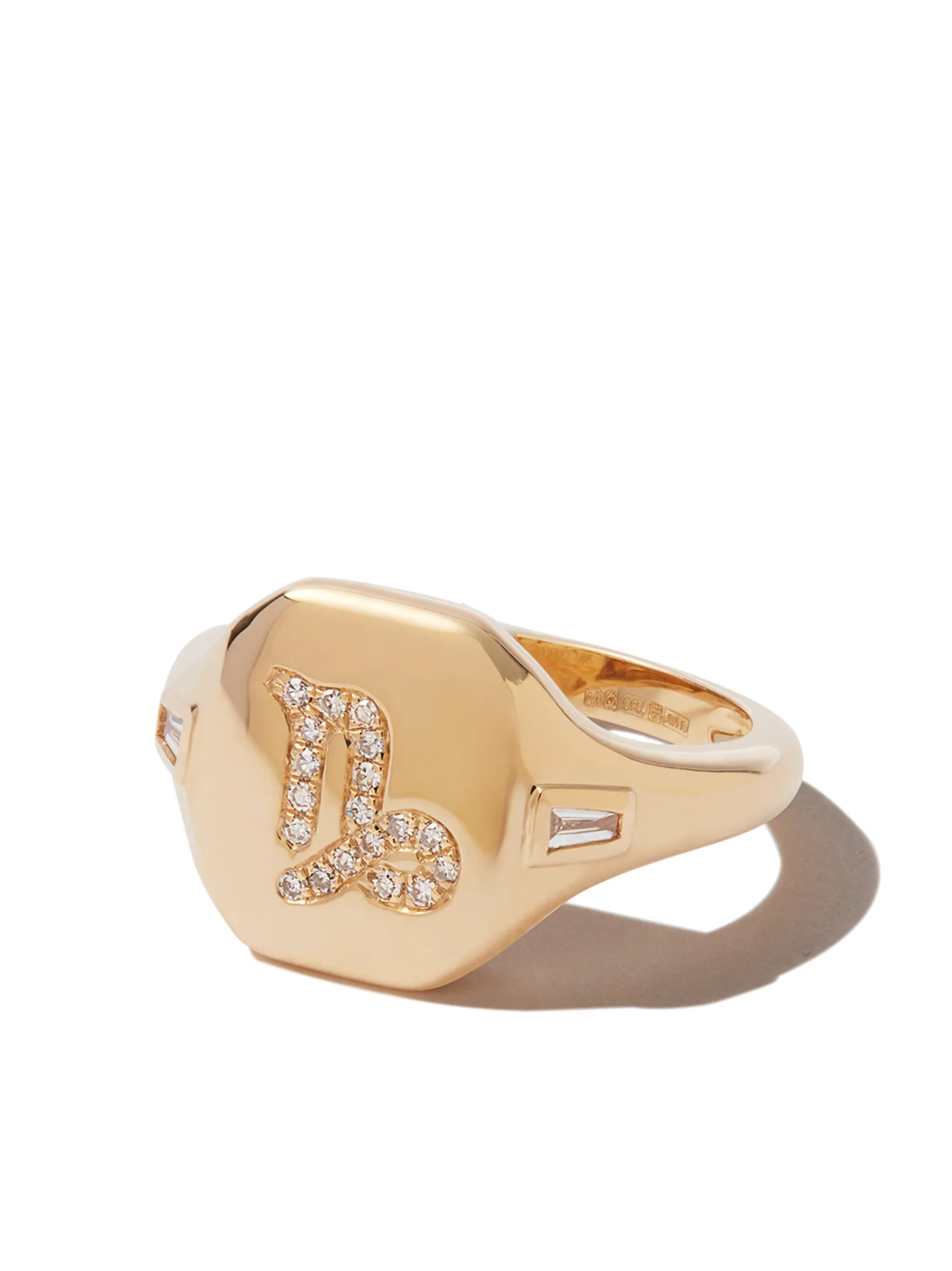 18K yellow gold capricorn diamond signet ring