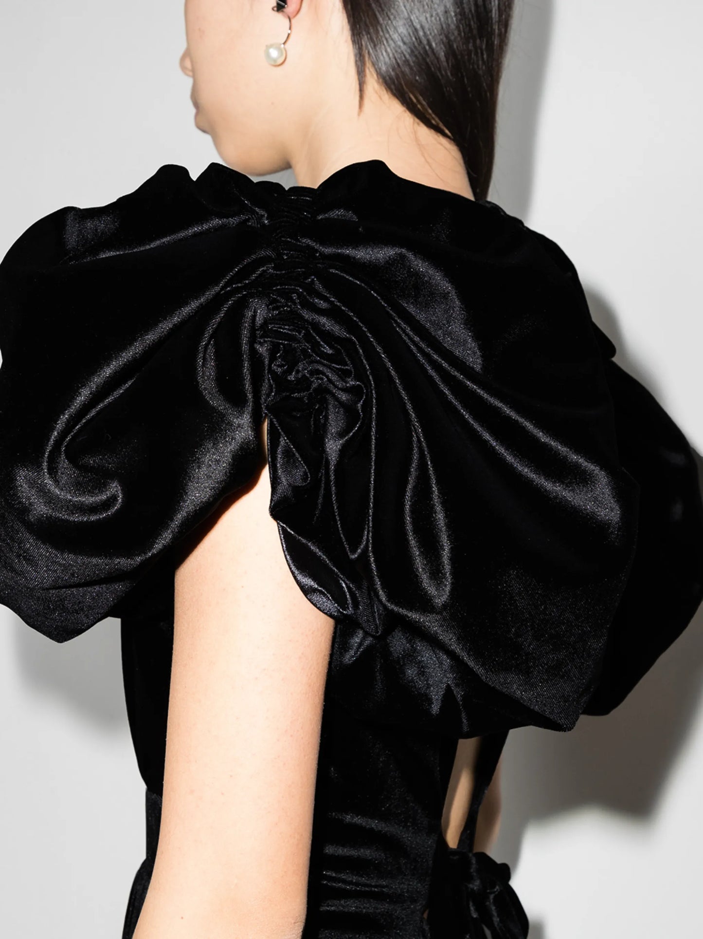 Noon puff-sleeve velvet-effect dress