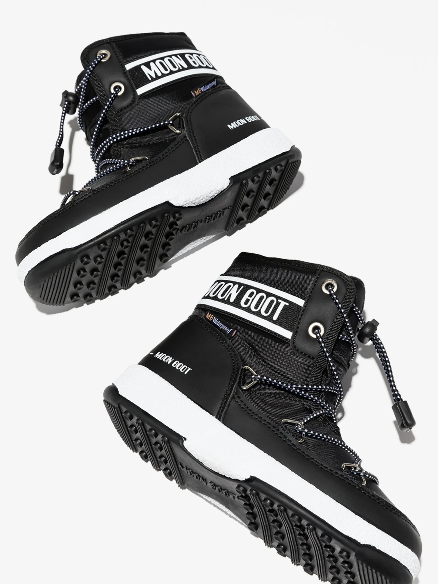 lace-up padded boots