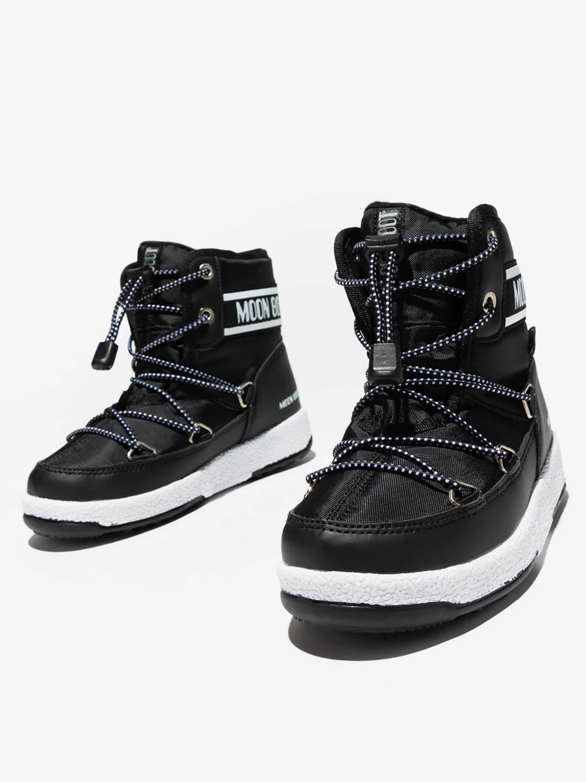 lace-up padded boots