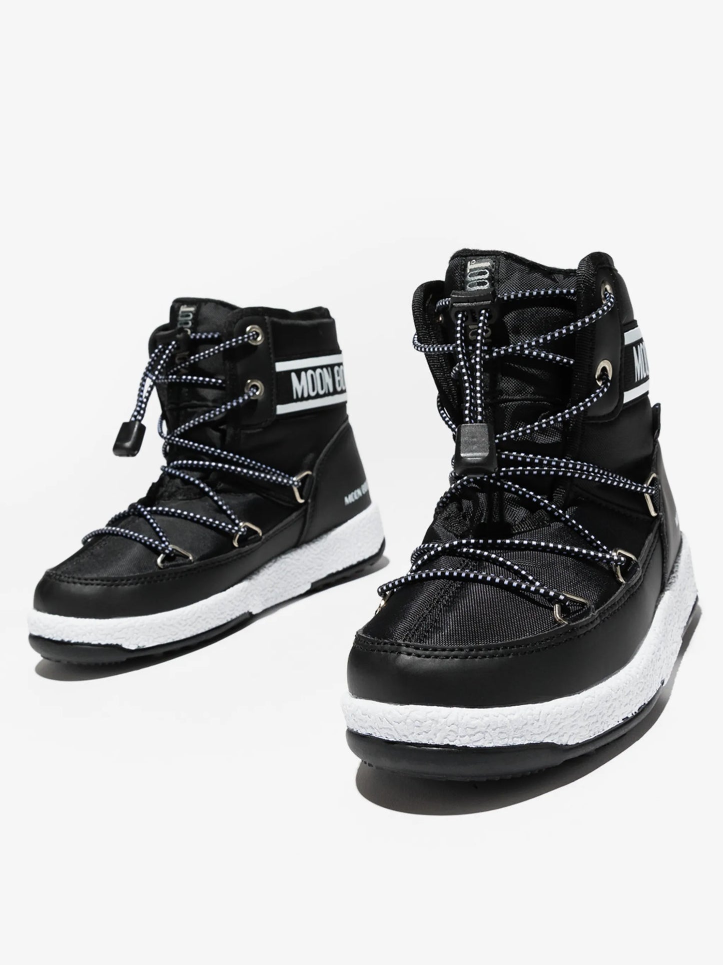 lace-up padded boots