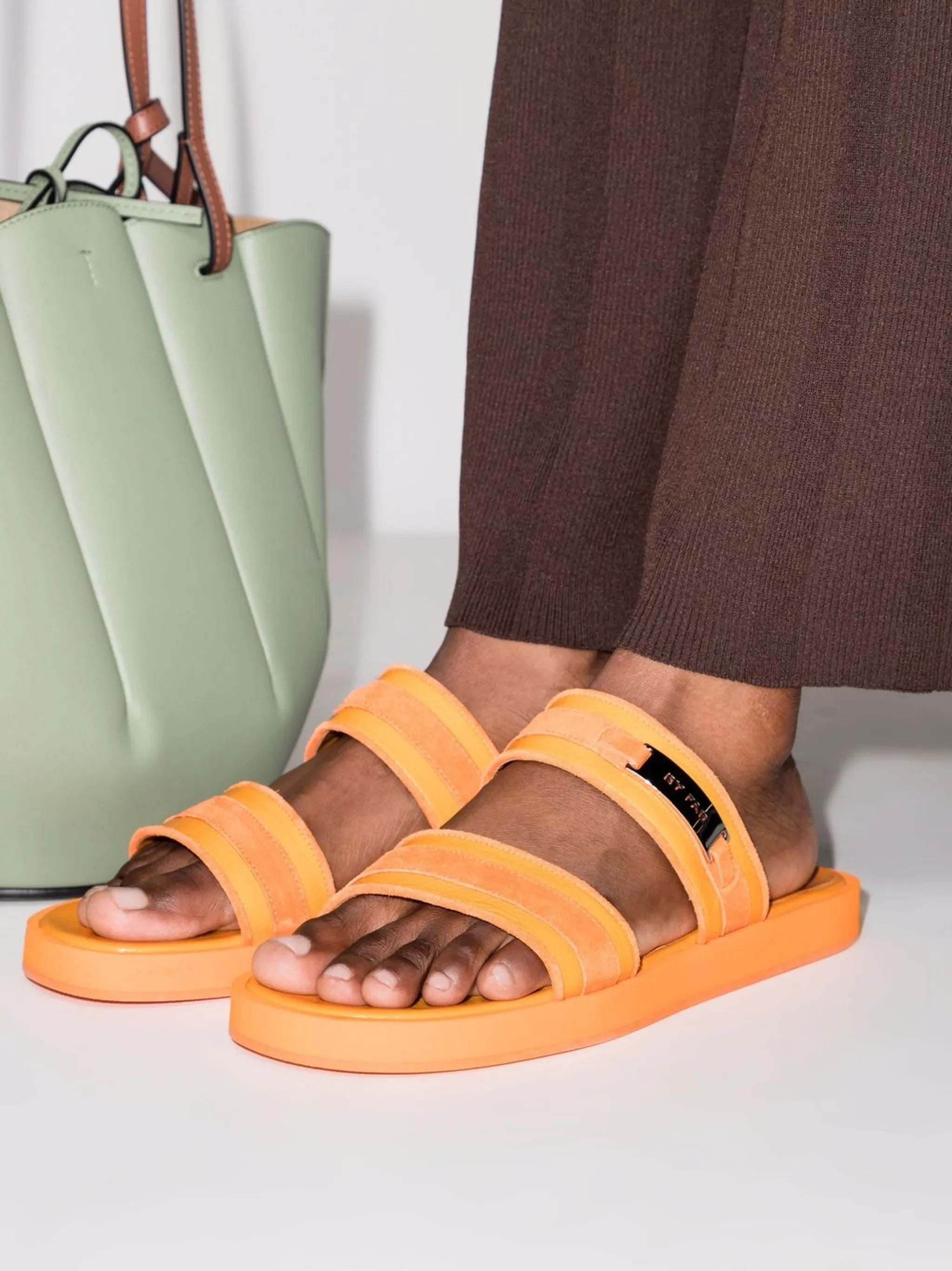 Easy leather sandals