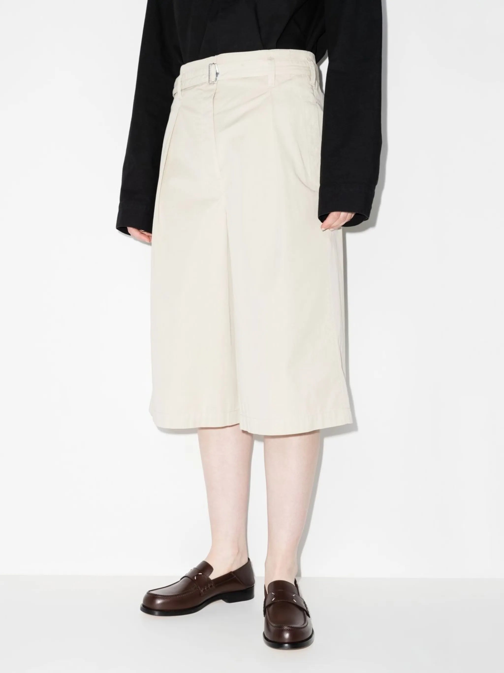 wide-leg knee-length shorts