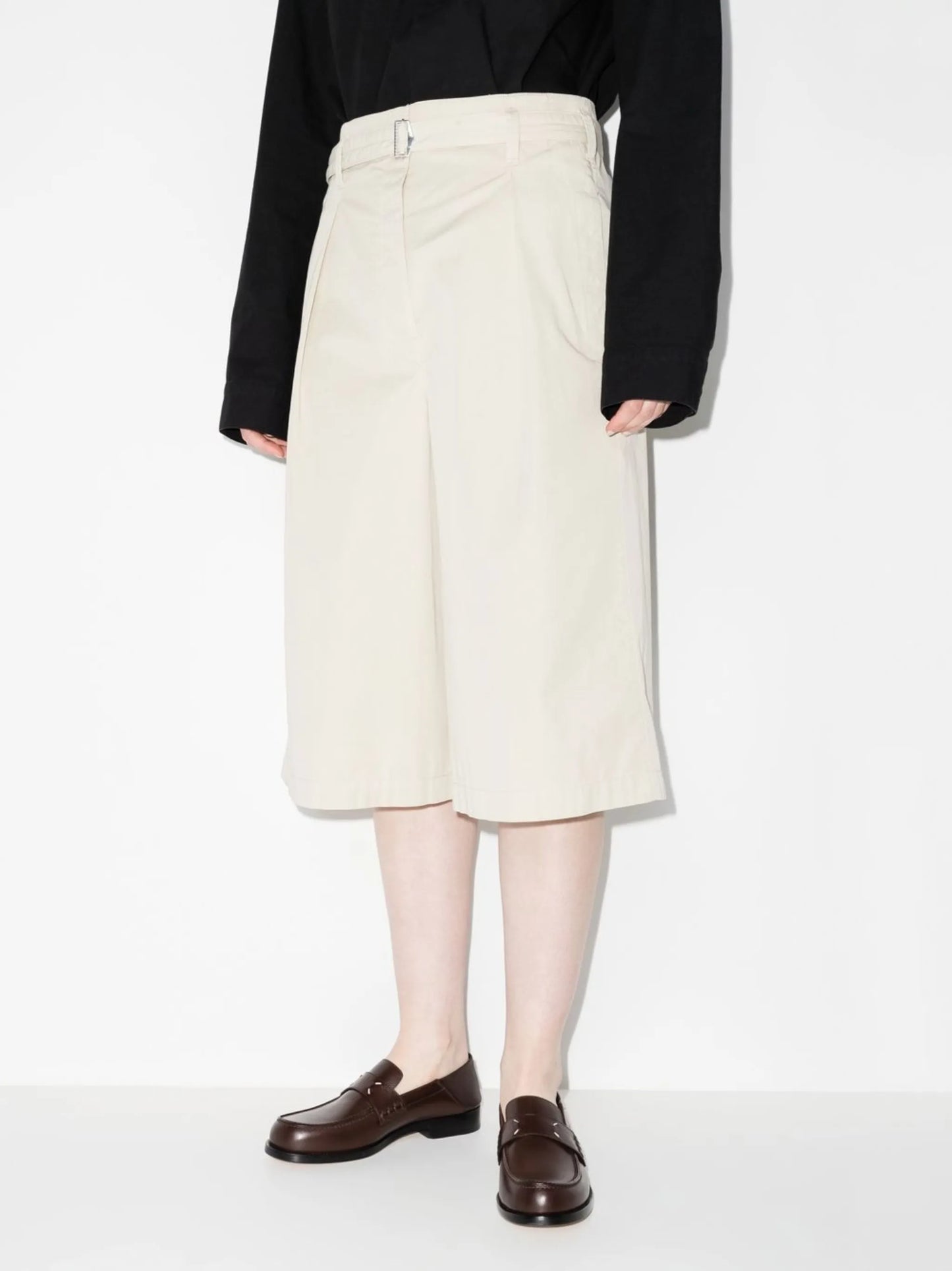 wide-leg knee-length shorts