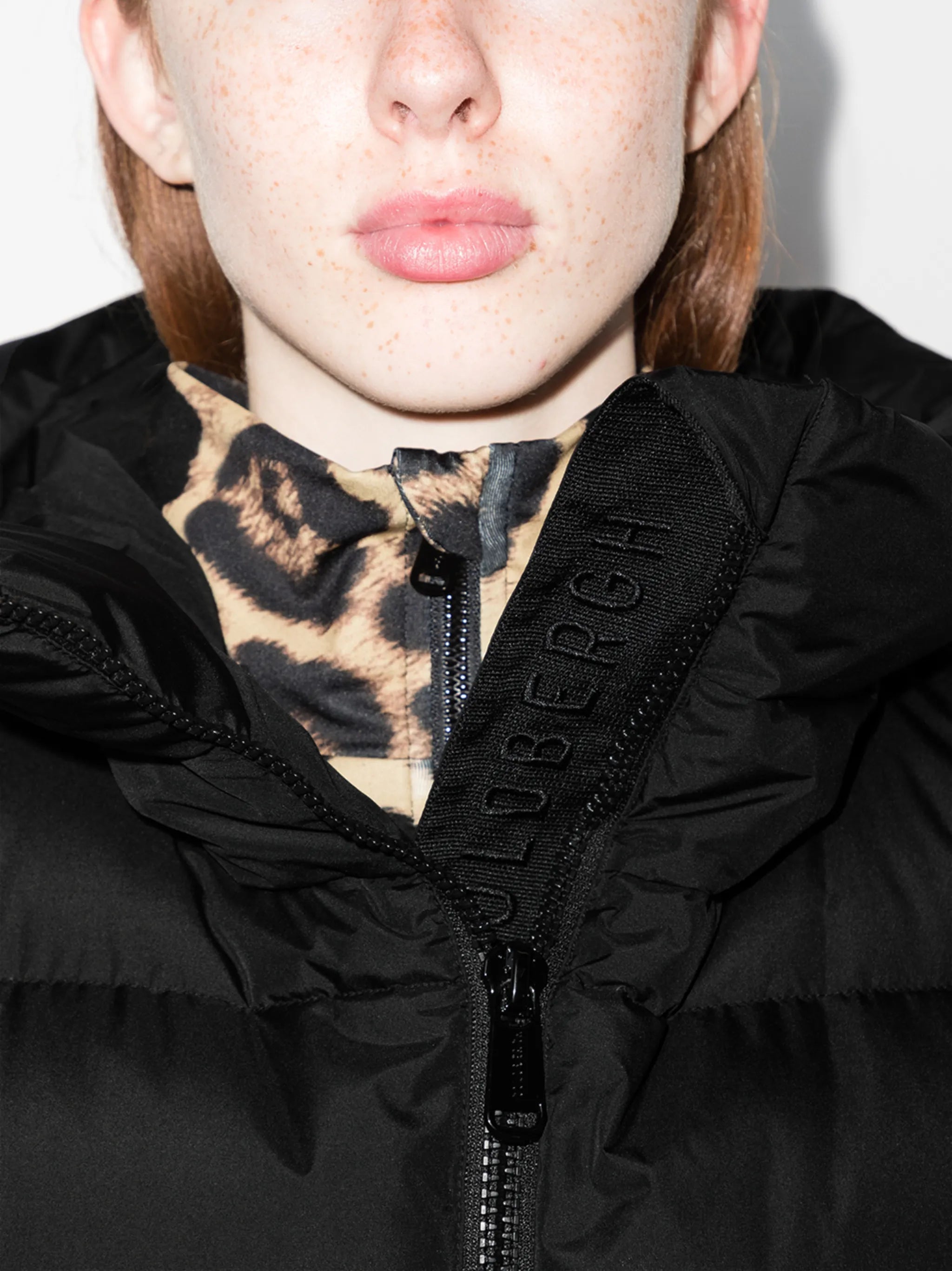 Mae sleeveless ski jacket