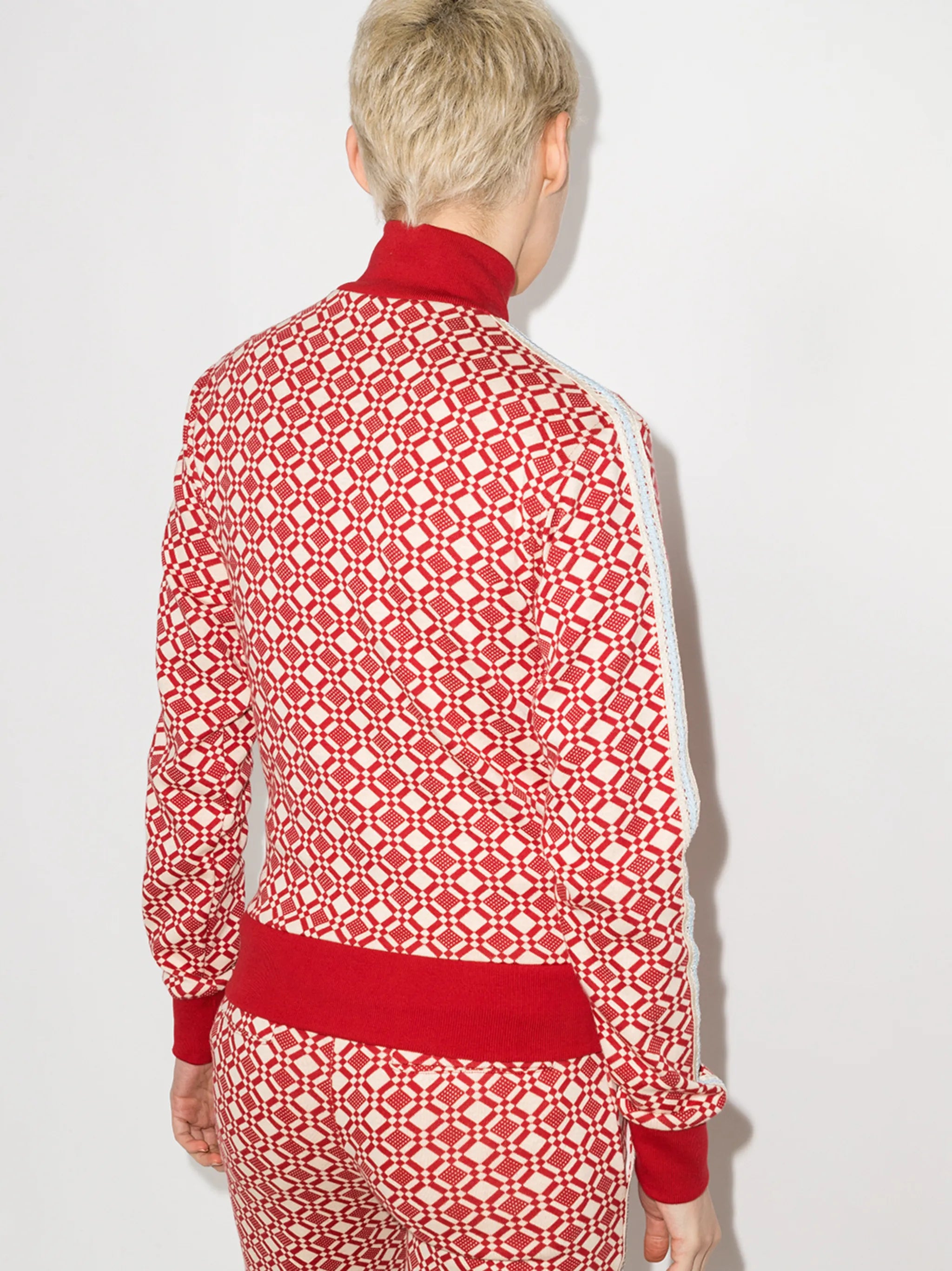 Power high-neck jacket