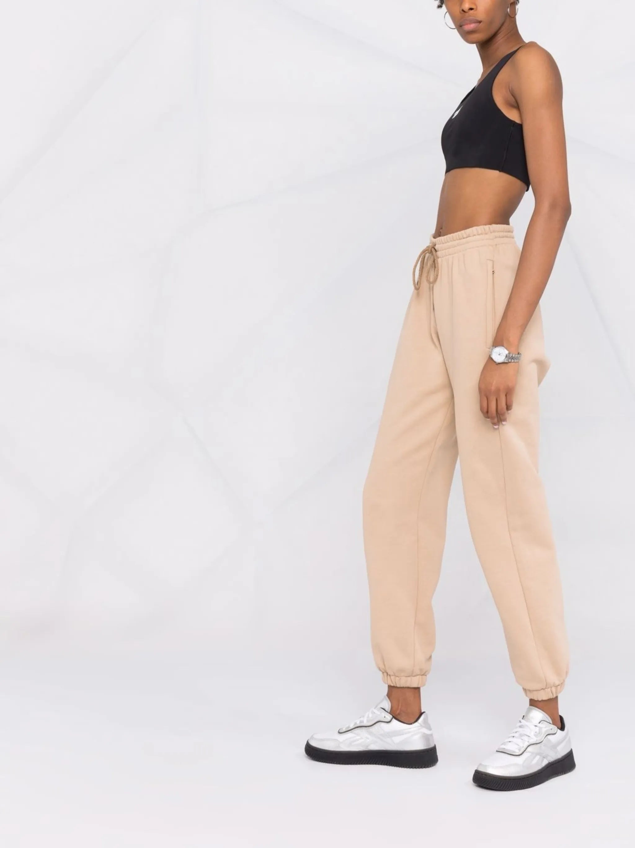 Bonded scoop-neck sports bra