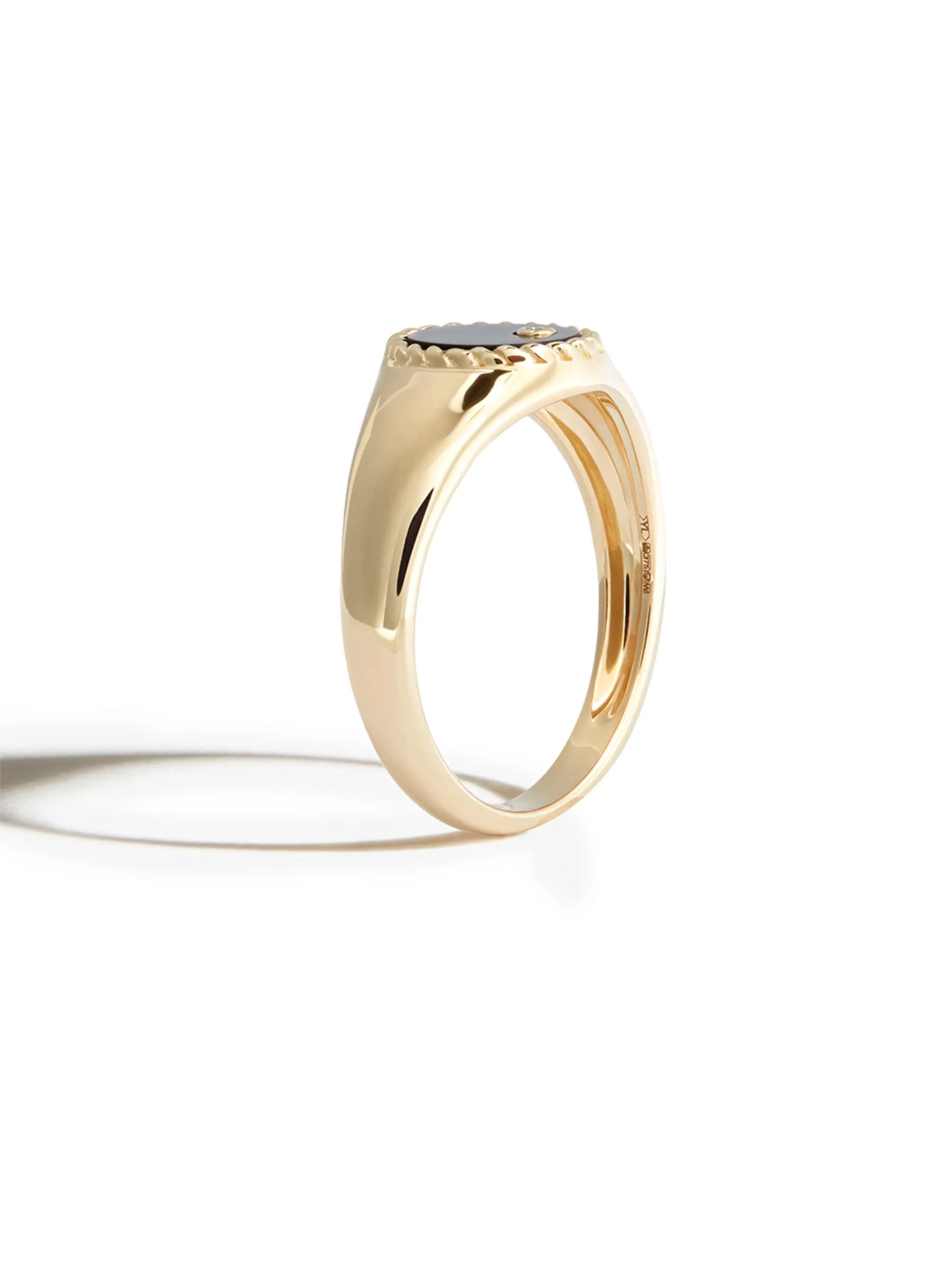 9kt yellow gold onyx and diamond signet ring