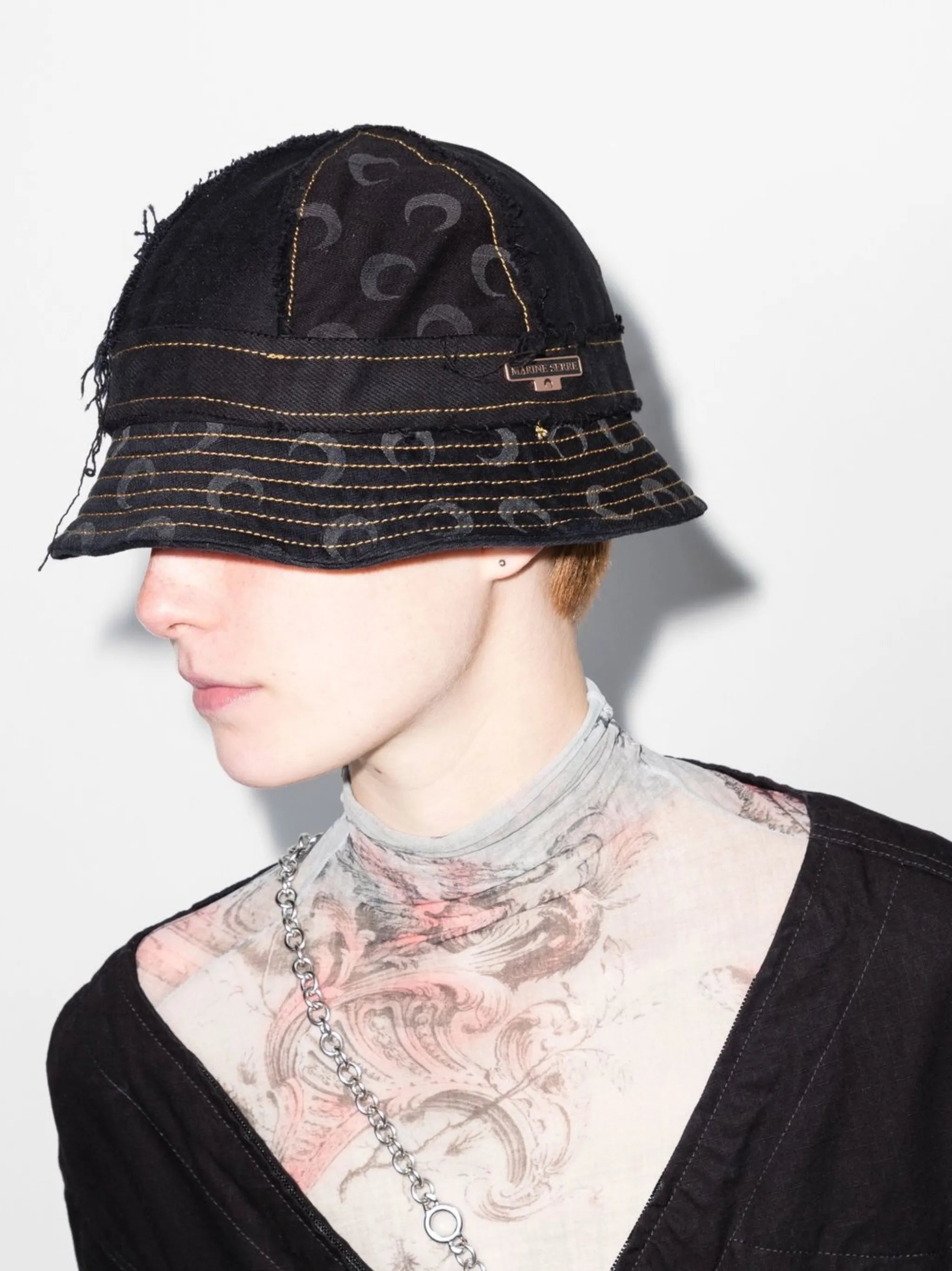 Crescent Moon-print bucket hat