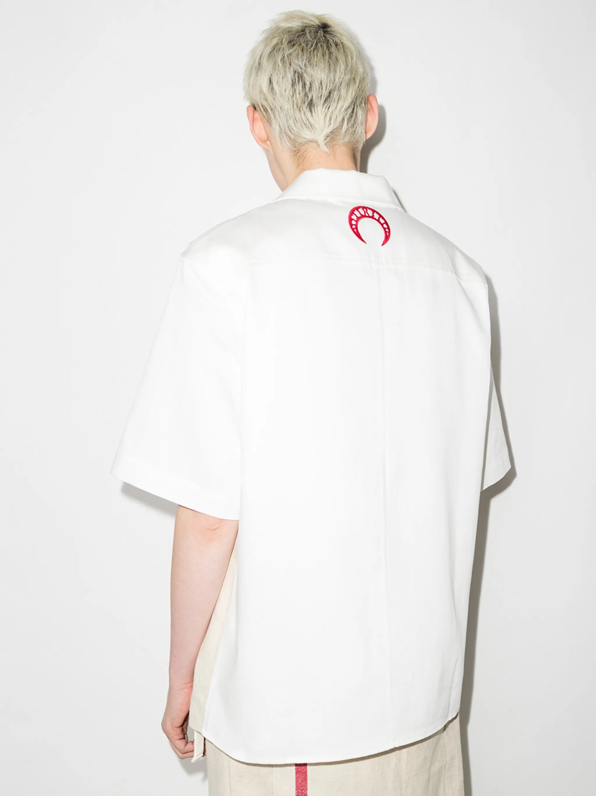 tea-towel logo-embroidered shirt