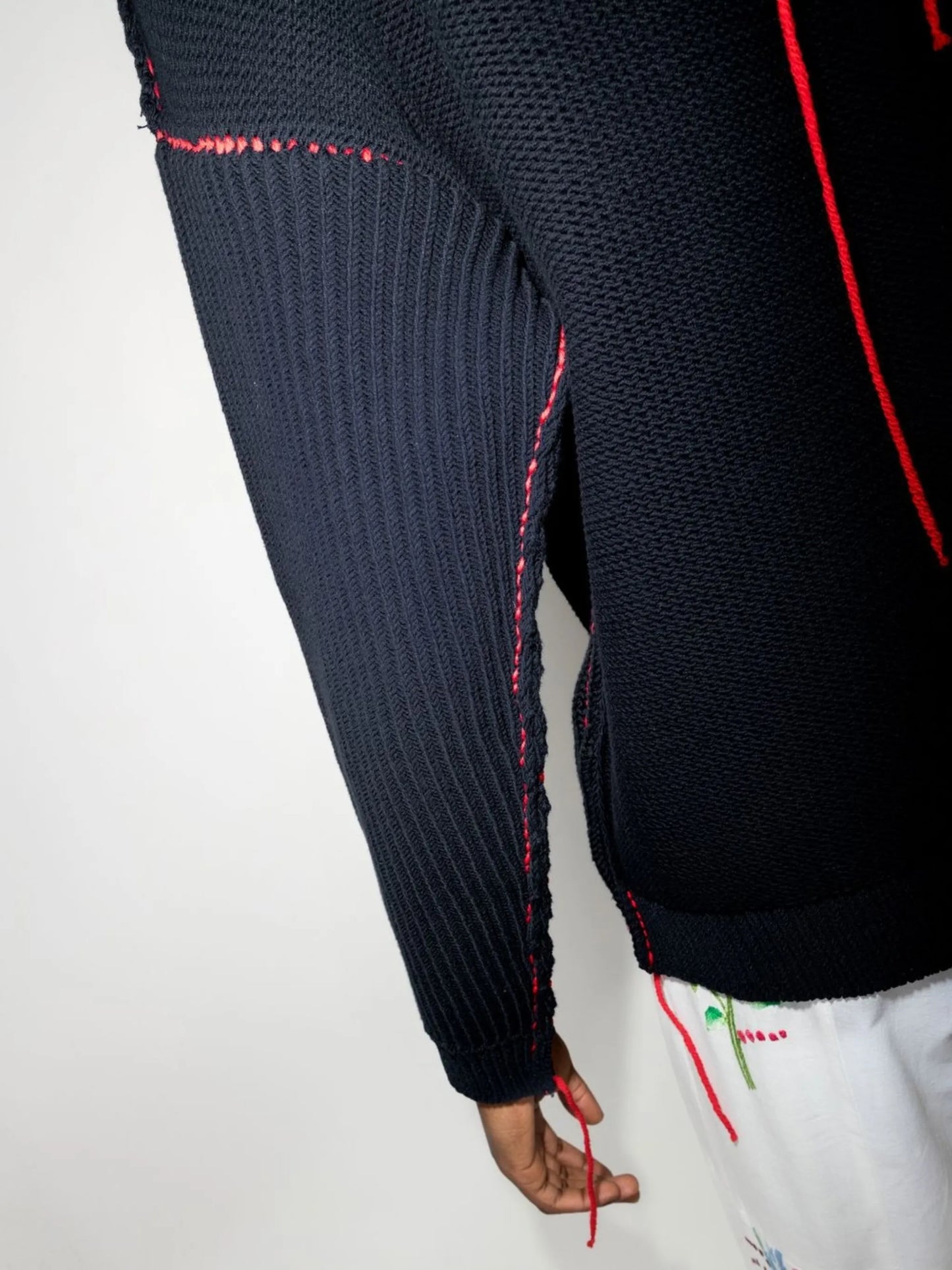 contrast-stitch crew-neck jumper