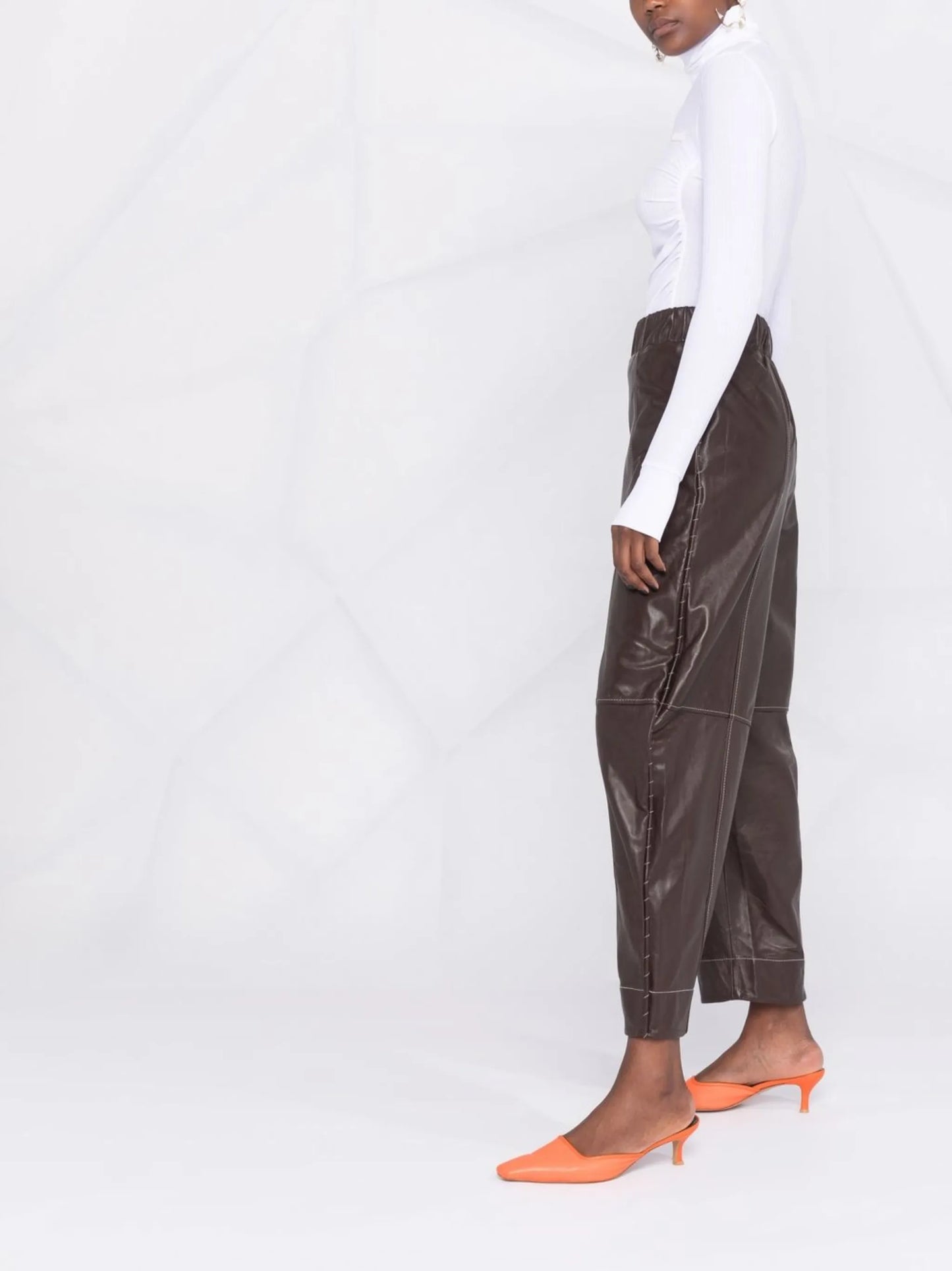 balloon-leg trousers