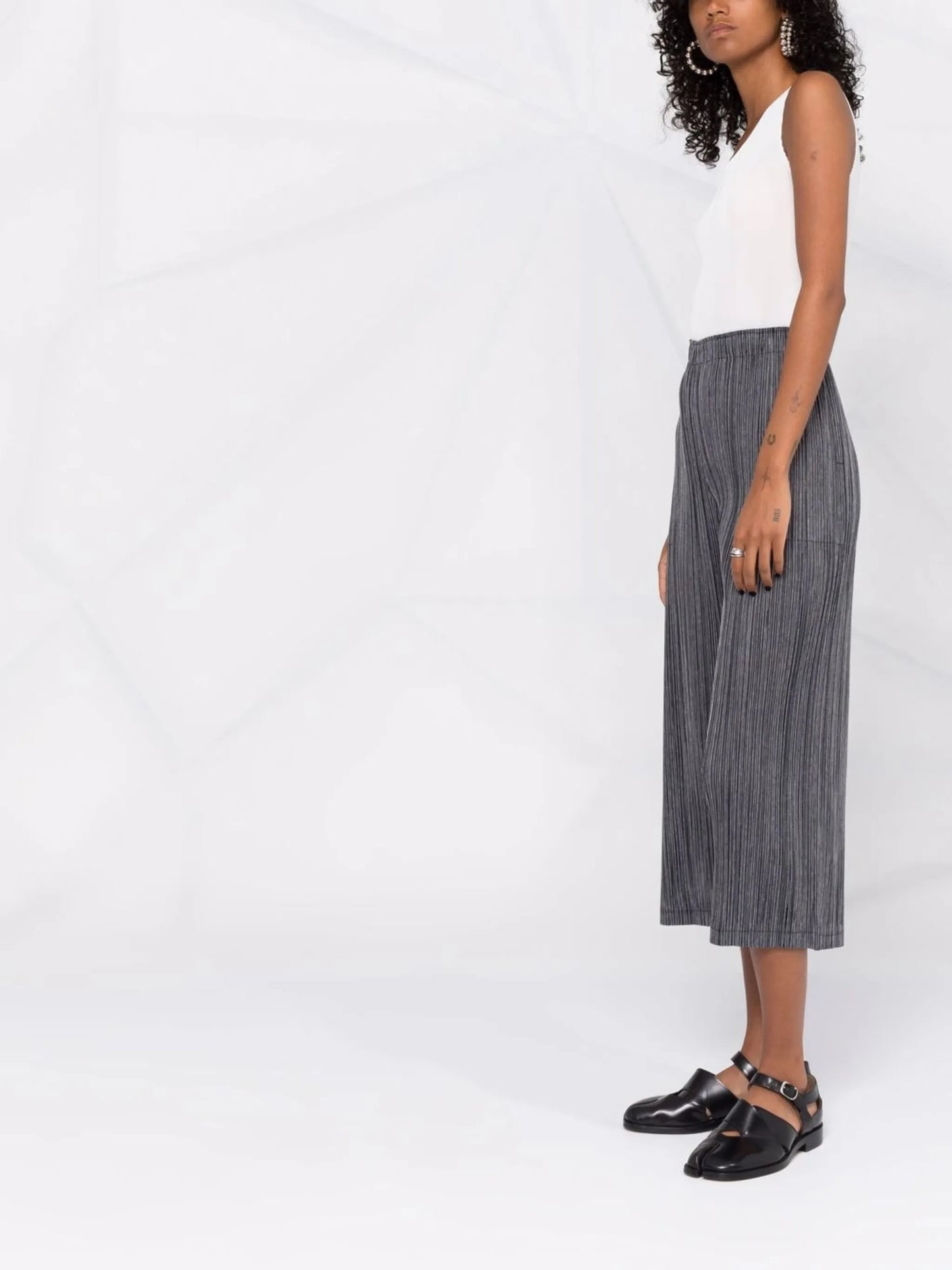 ribbed sleeveless vest