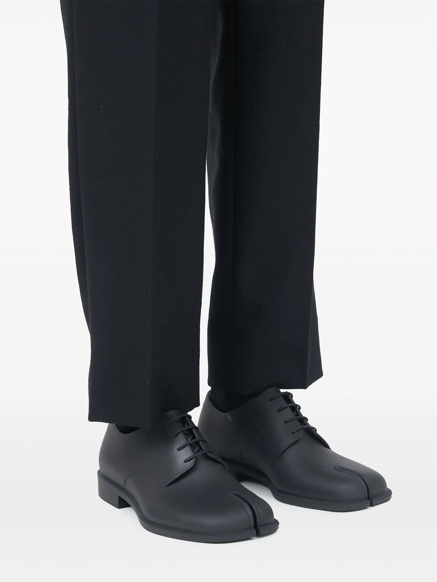 Tabi lace-up brogues