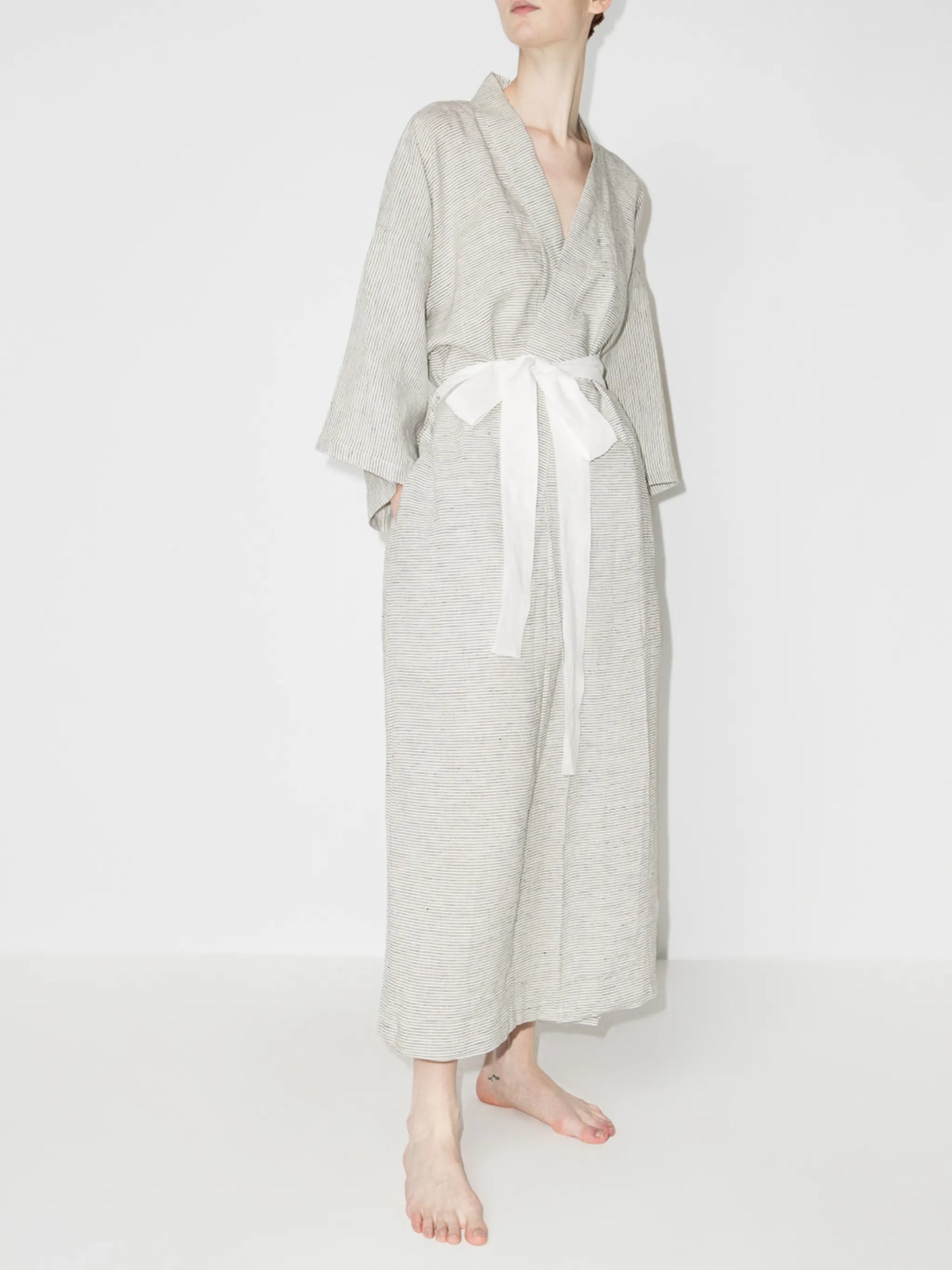 The 02 tied-waist robe