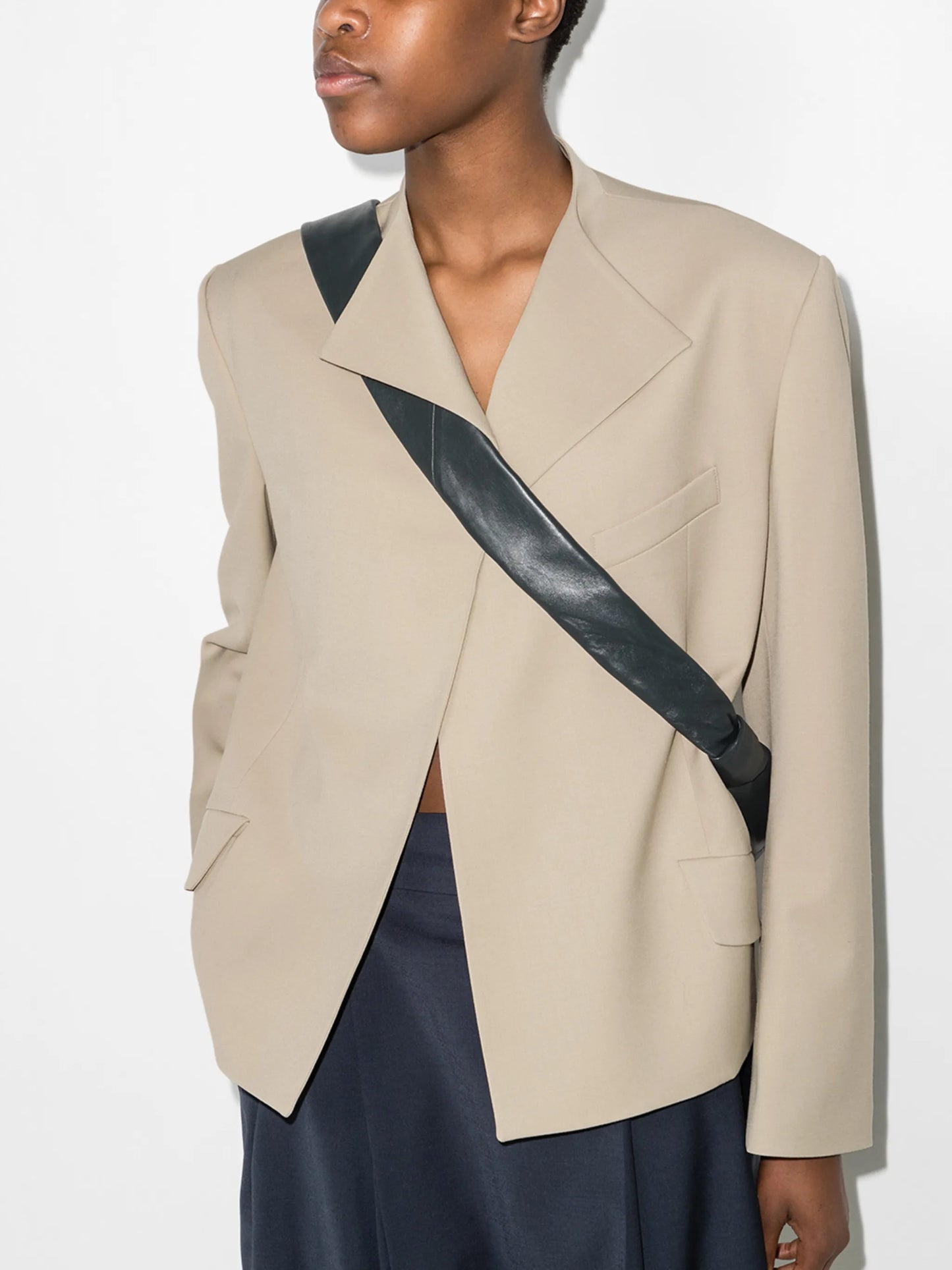 notched-lapel blazer
