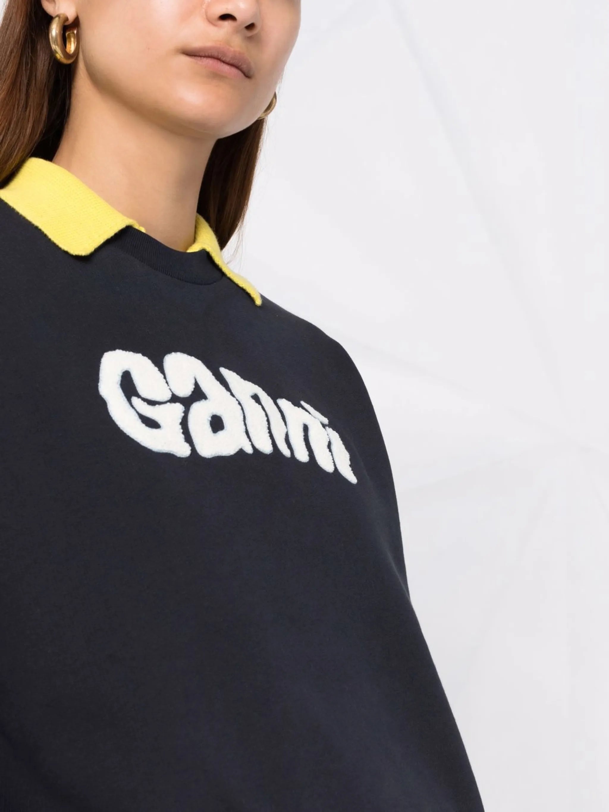logo-patch long-sleeve sweatshirt