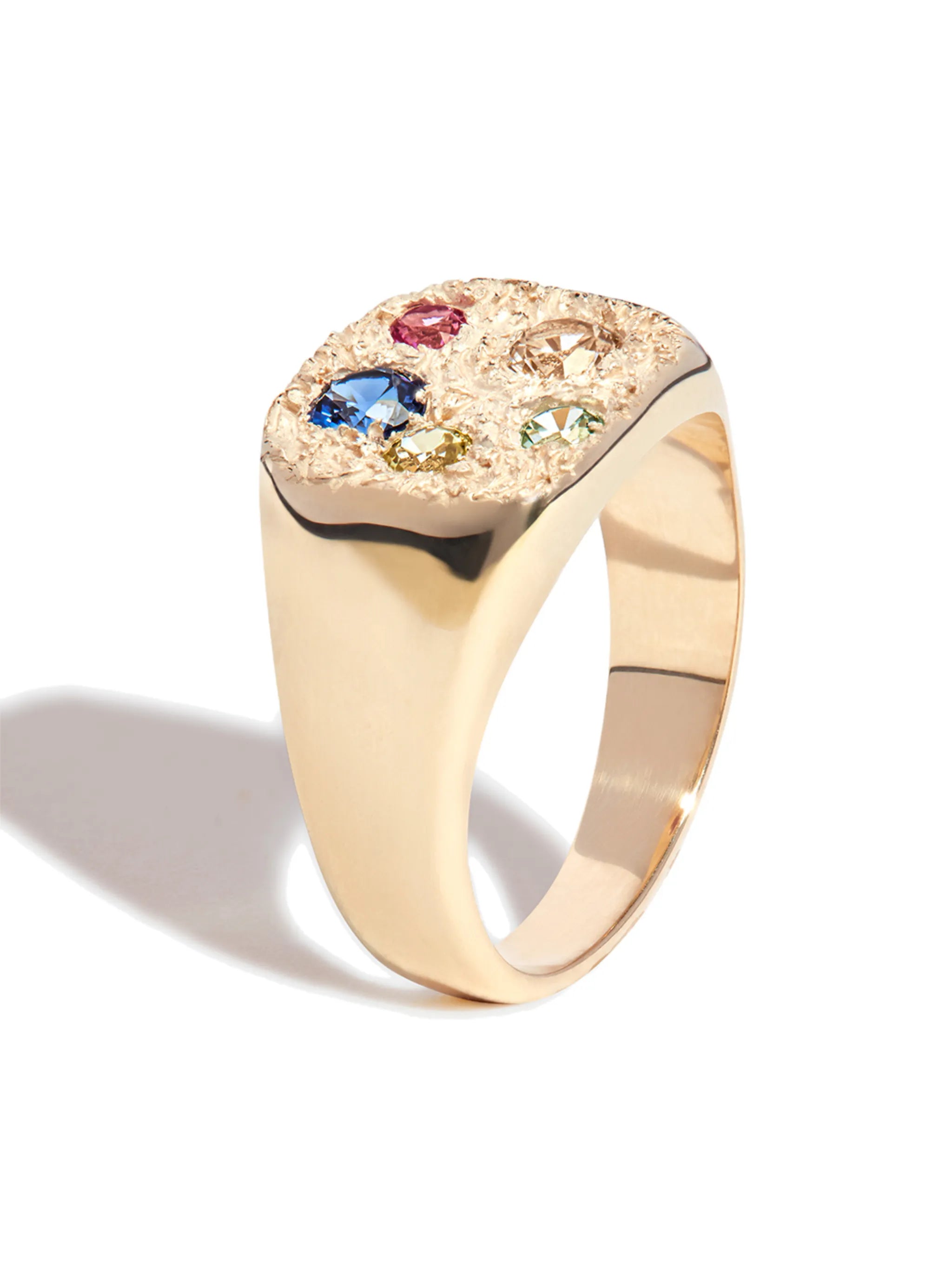 9kt yellow gold Hanging Basket sapphire signet ring