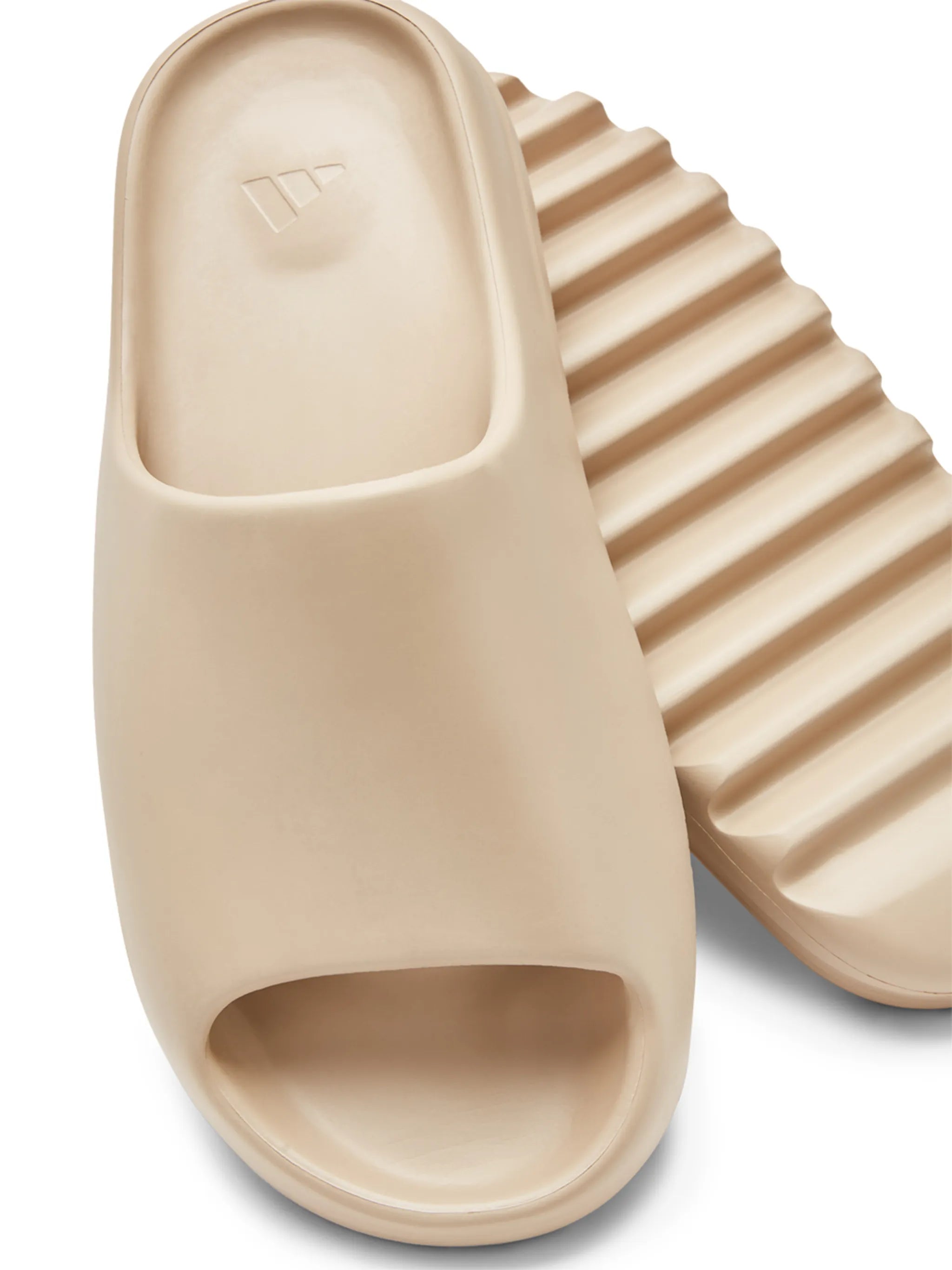 YEEZY 