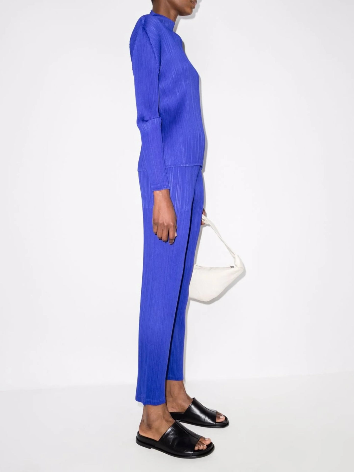 Monthly Colours January plissé trousers