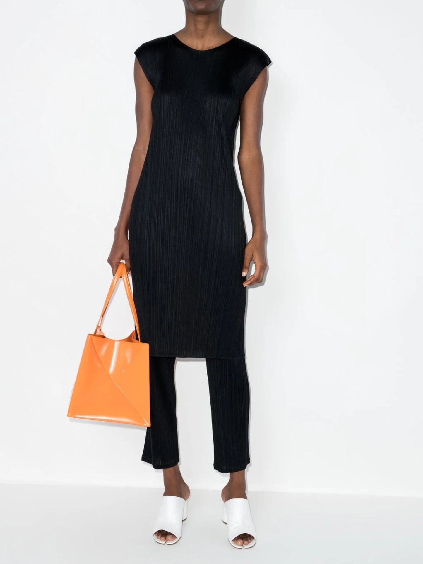 pleated short-sleeved midi dress
