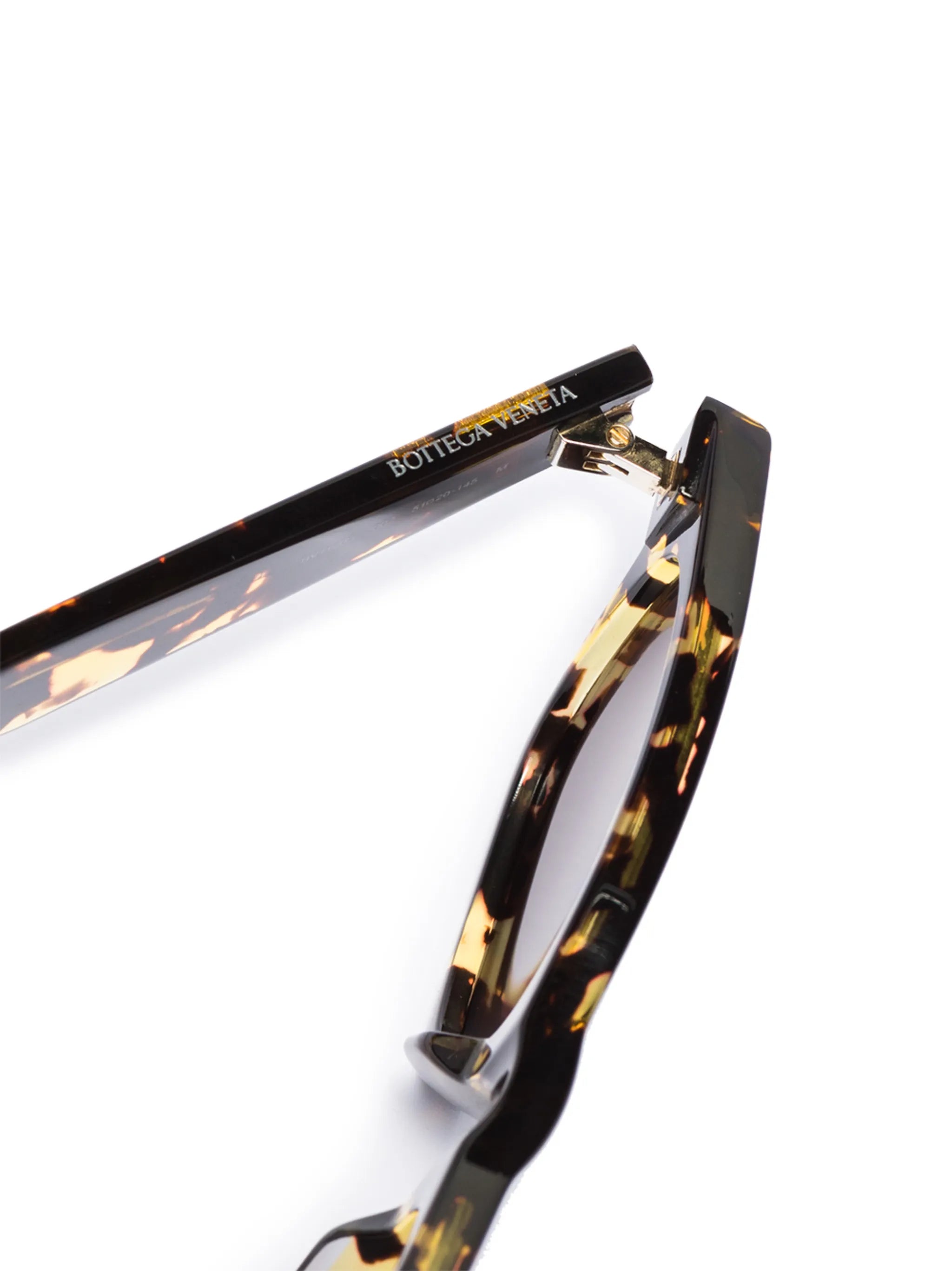 wayfarer-frame sunglasses