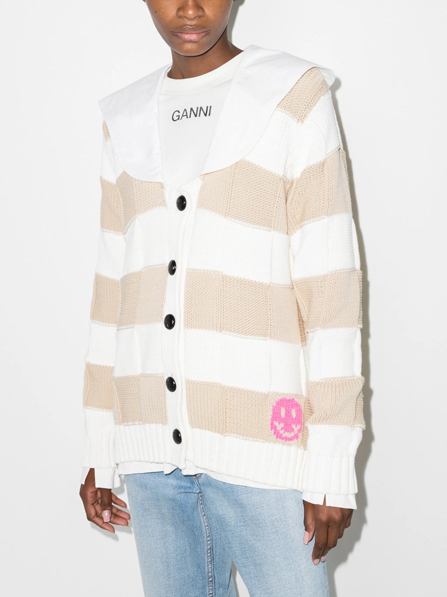 spread-collar knitted cardigan