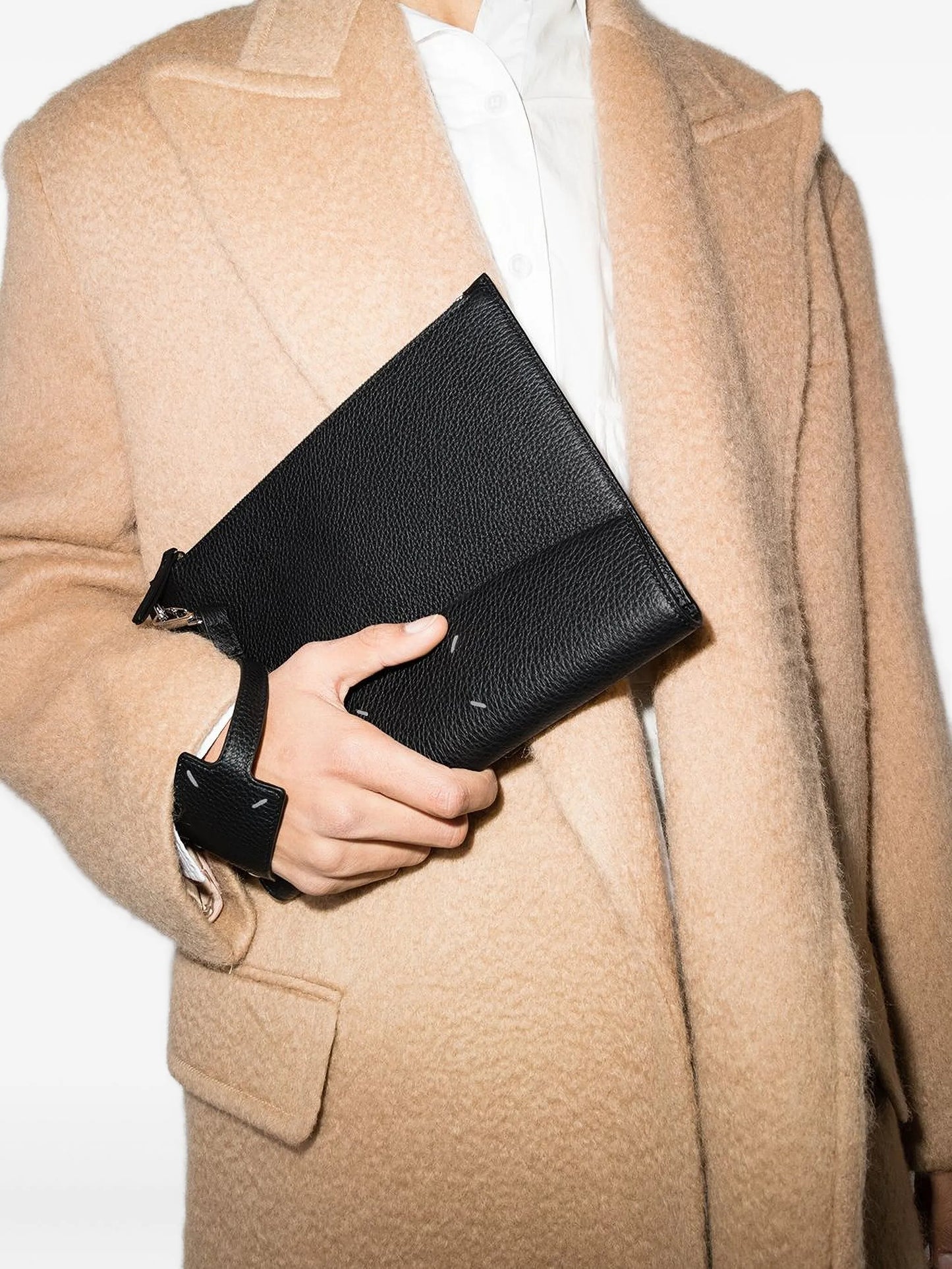 four-stitch zipped pouch