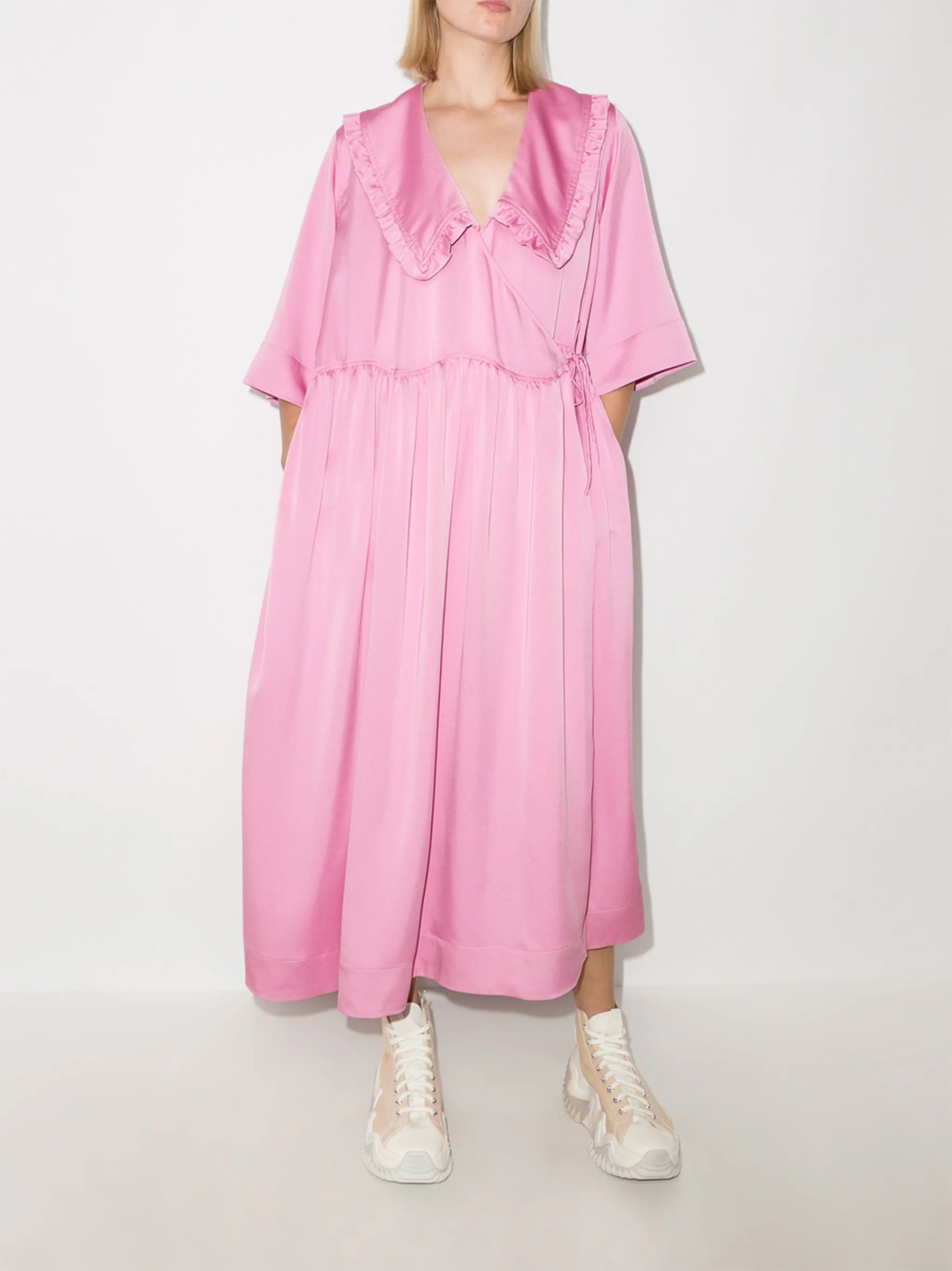 large Peter Pan collar midi dress