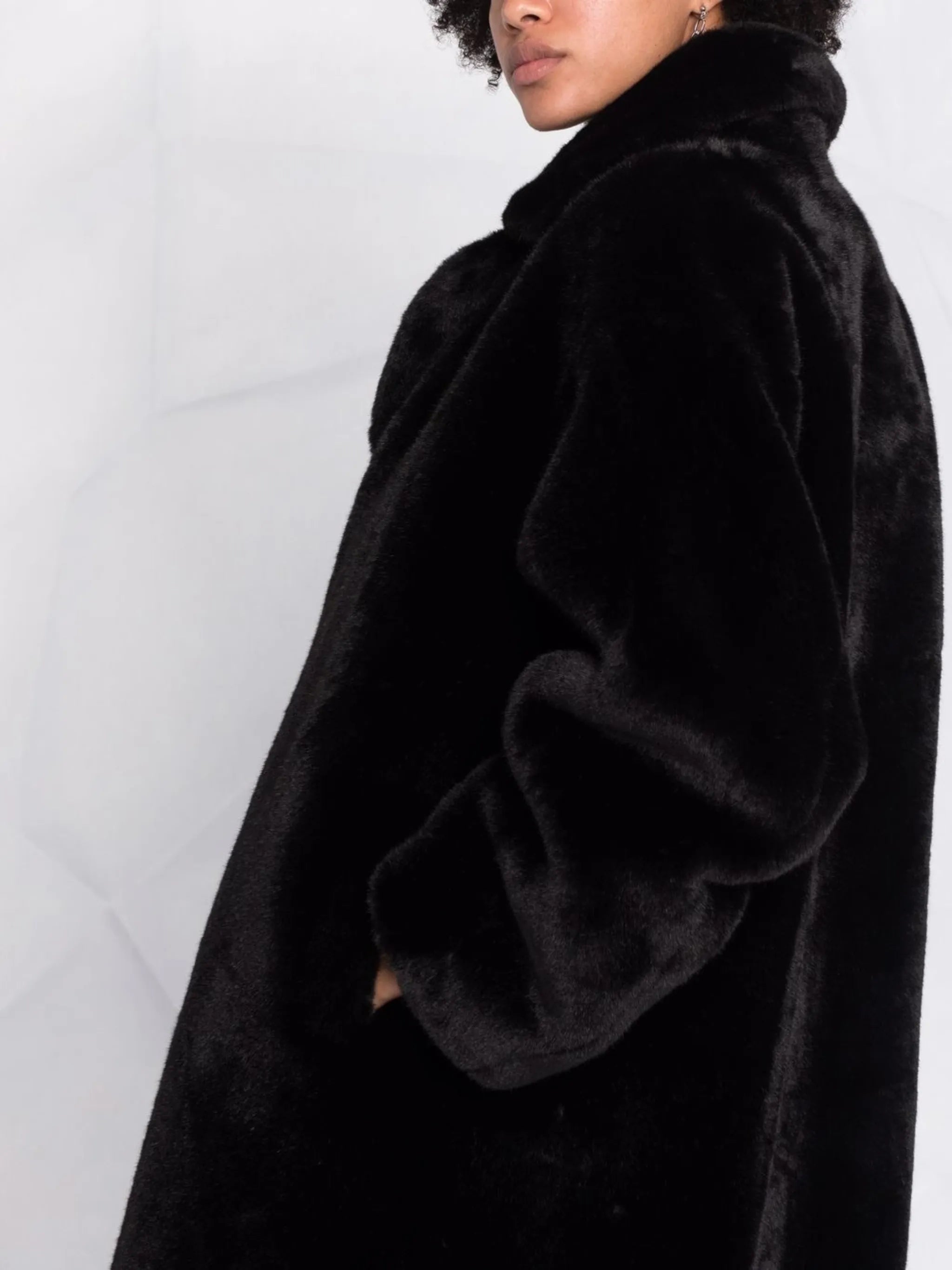 notched-lapels midi faux-fur coat