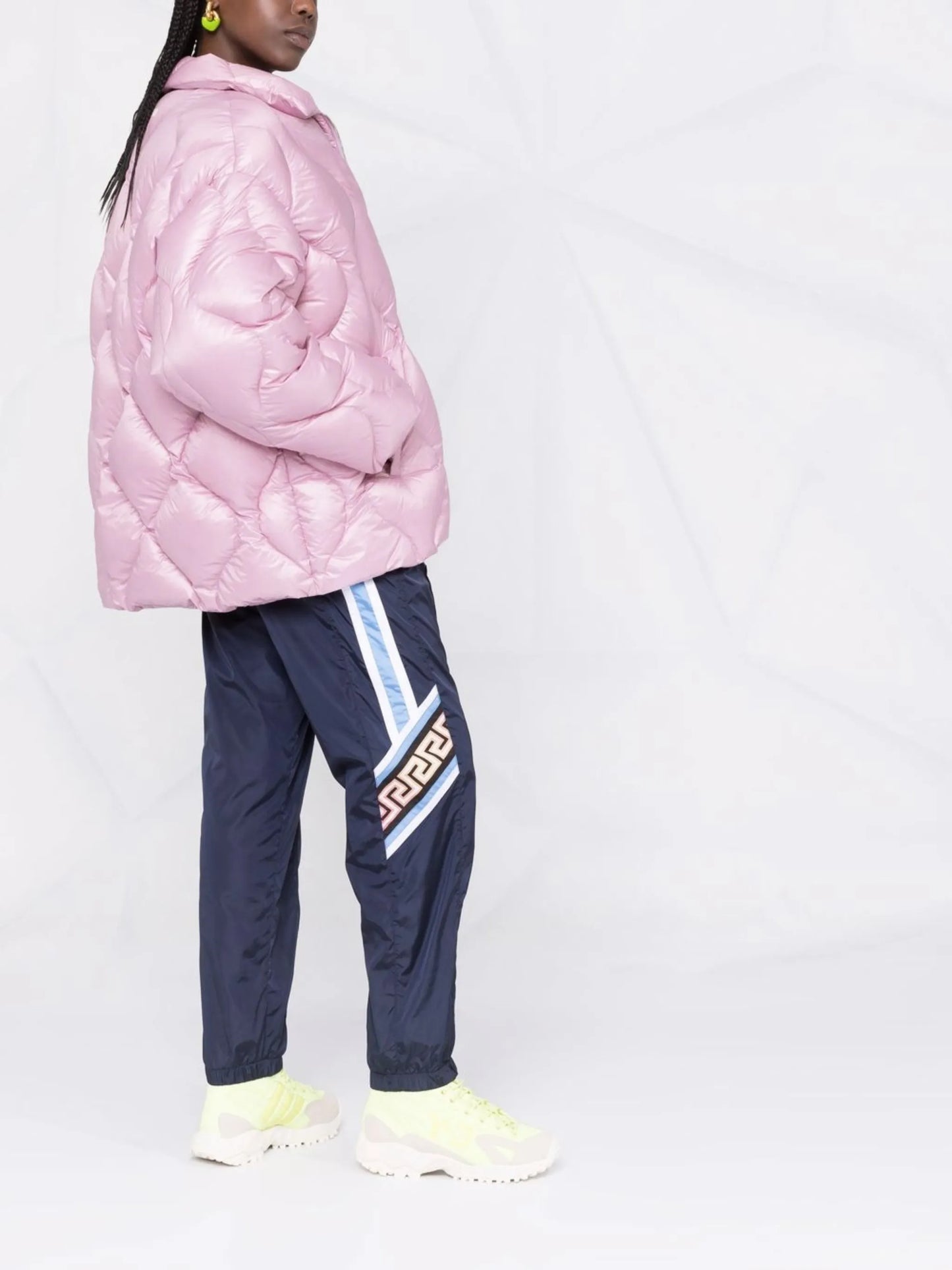 zip-fastening padded jacket
