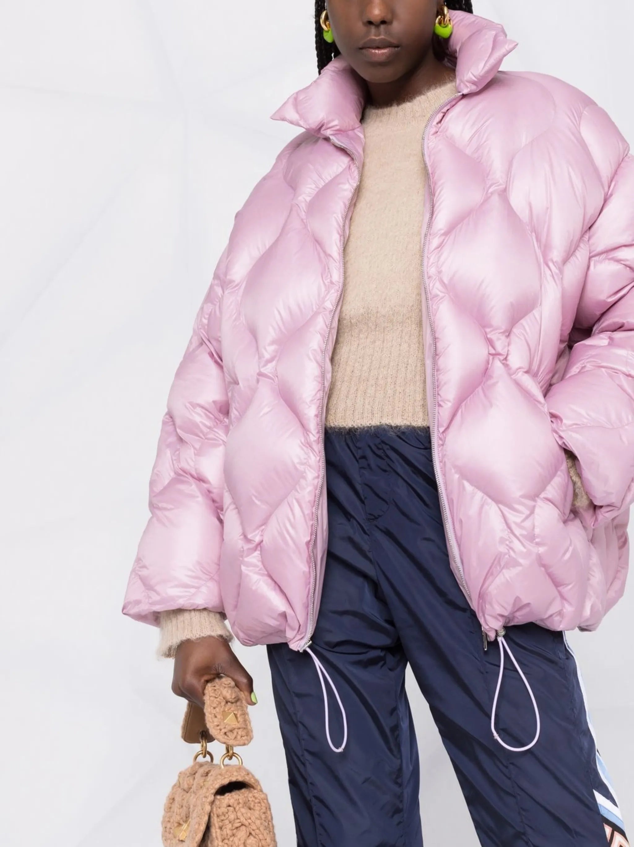 zip-fastening padded jacket