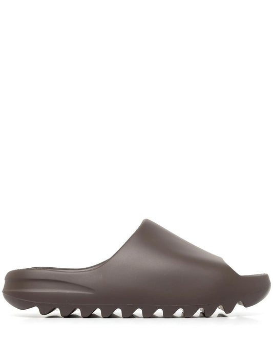 YEEZY "Soot 2021" slides