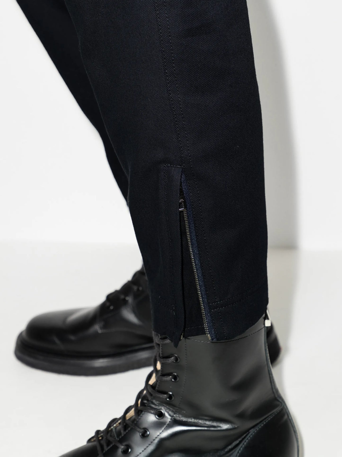 slim-fit tailored trousers