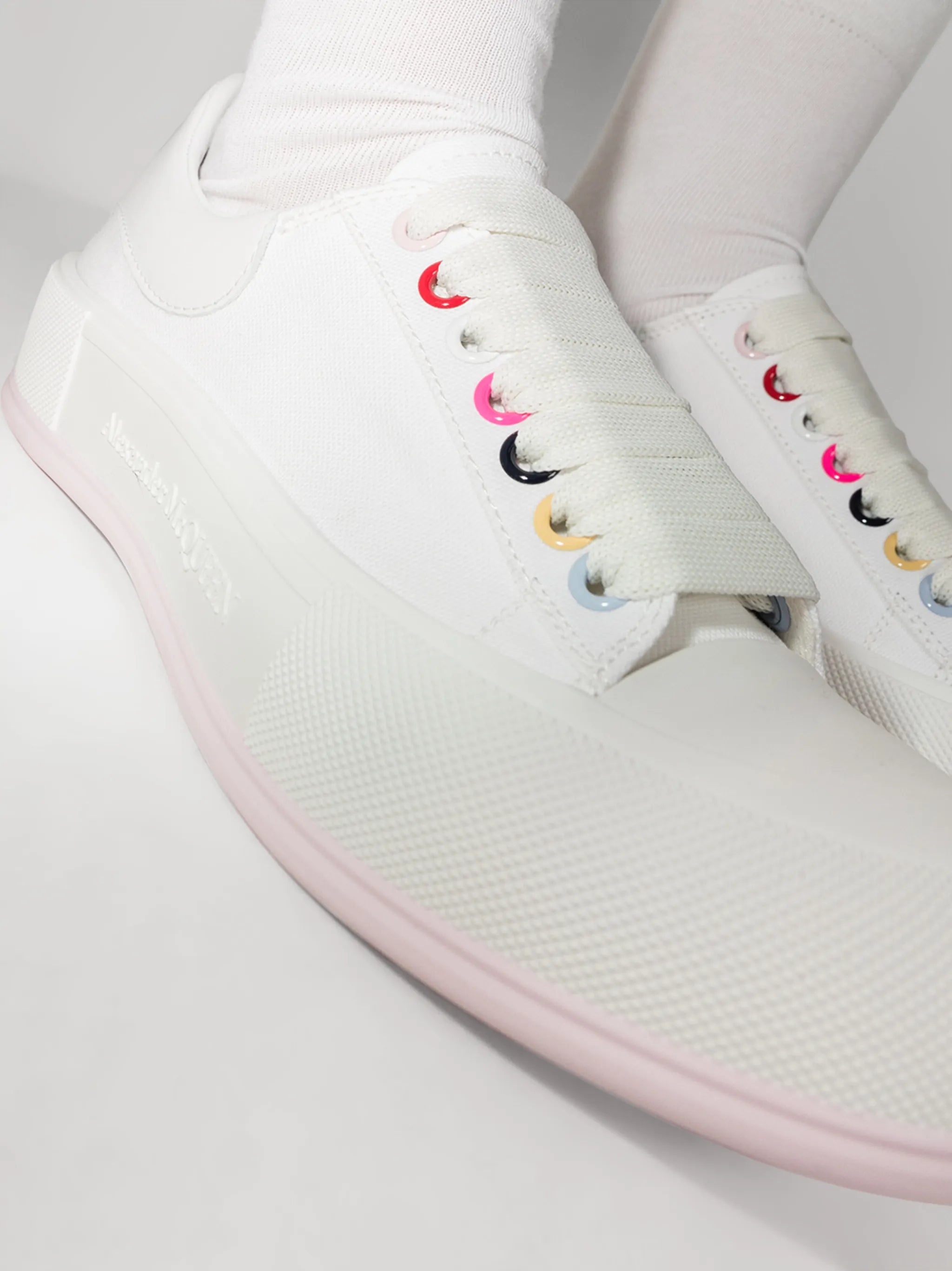 Deck low-top sneakers